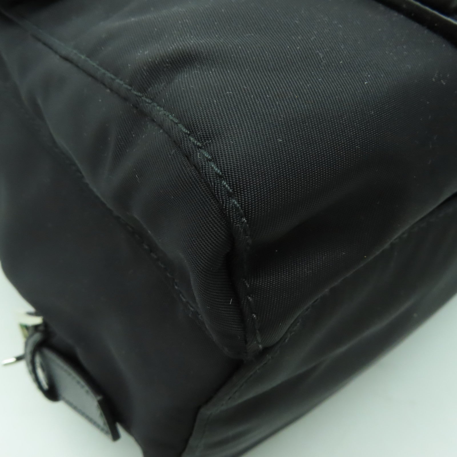 PRADA 尼龍Backpack銀扣背包黑色