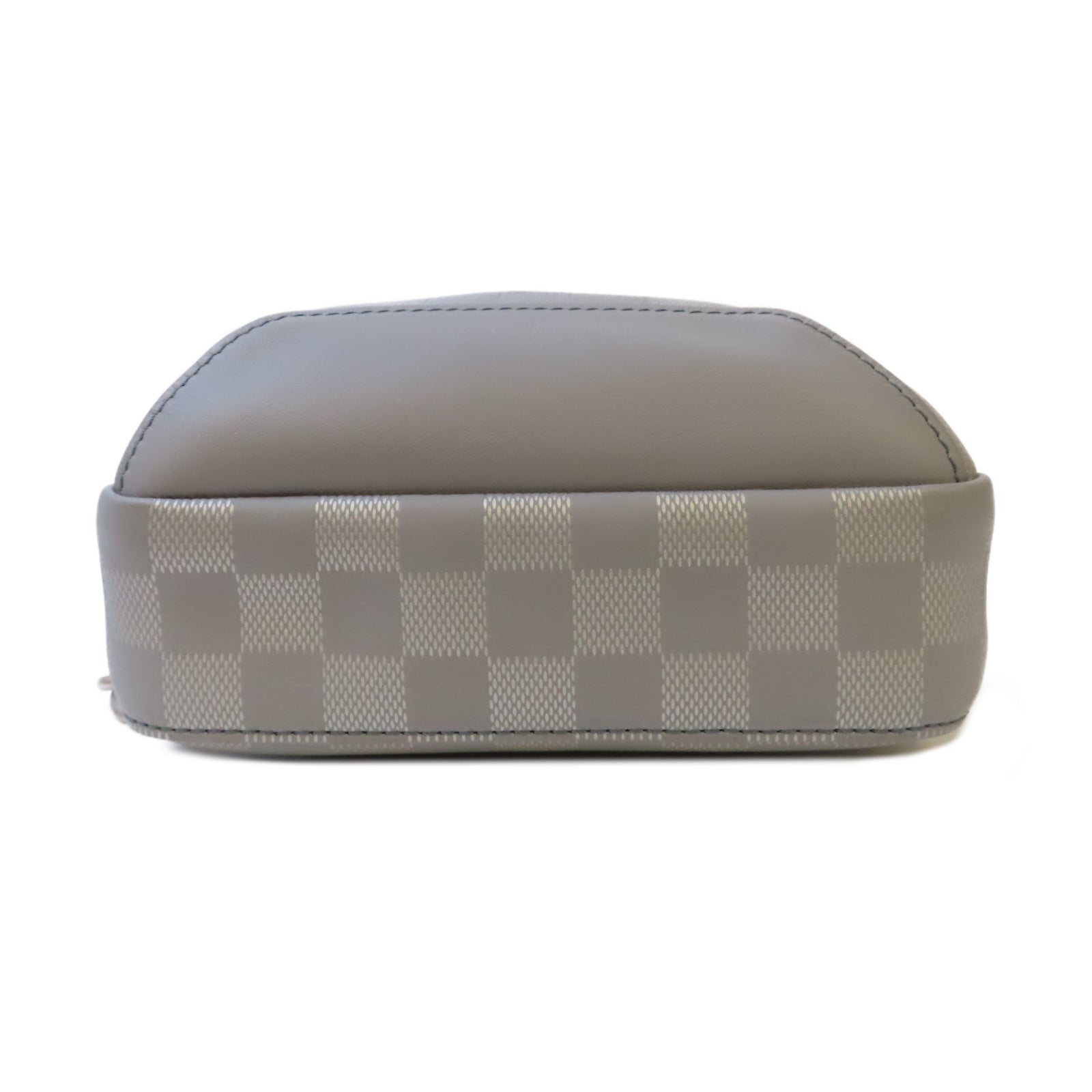 LOUIS VUITTON Damier Infini Avenue Sling Bag銀扣肩背袋灰色