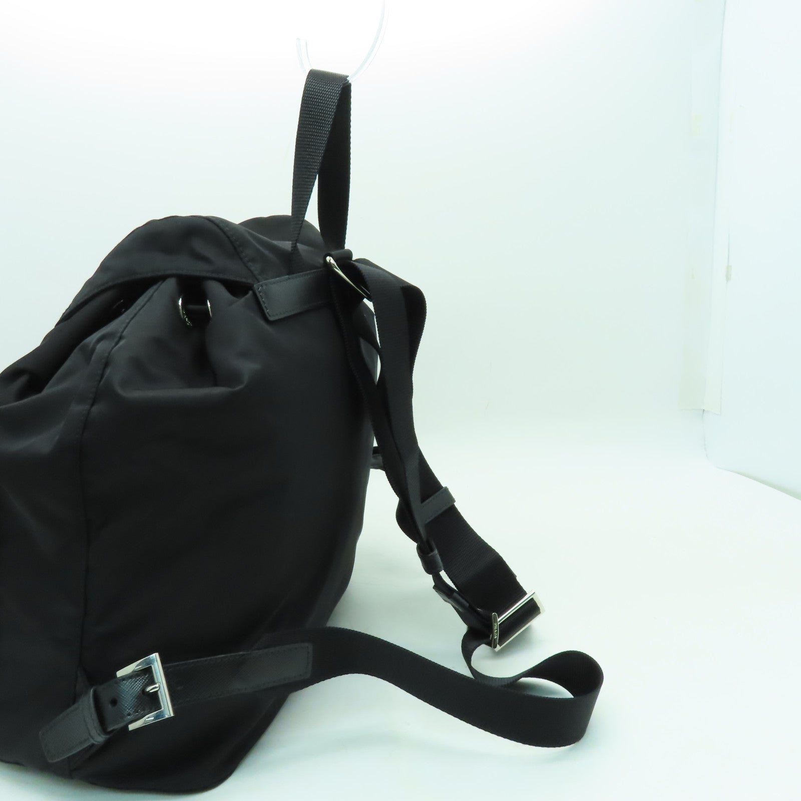 PRADA 尼龍Backpack銀扣背包黑色