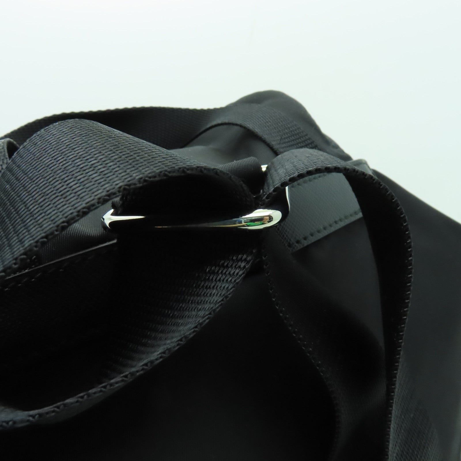 PRADA 尼龍Backpack銀扣背包黑色