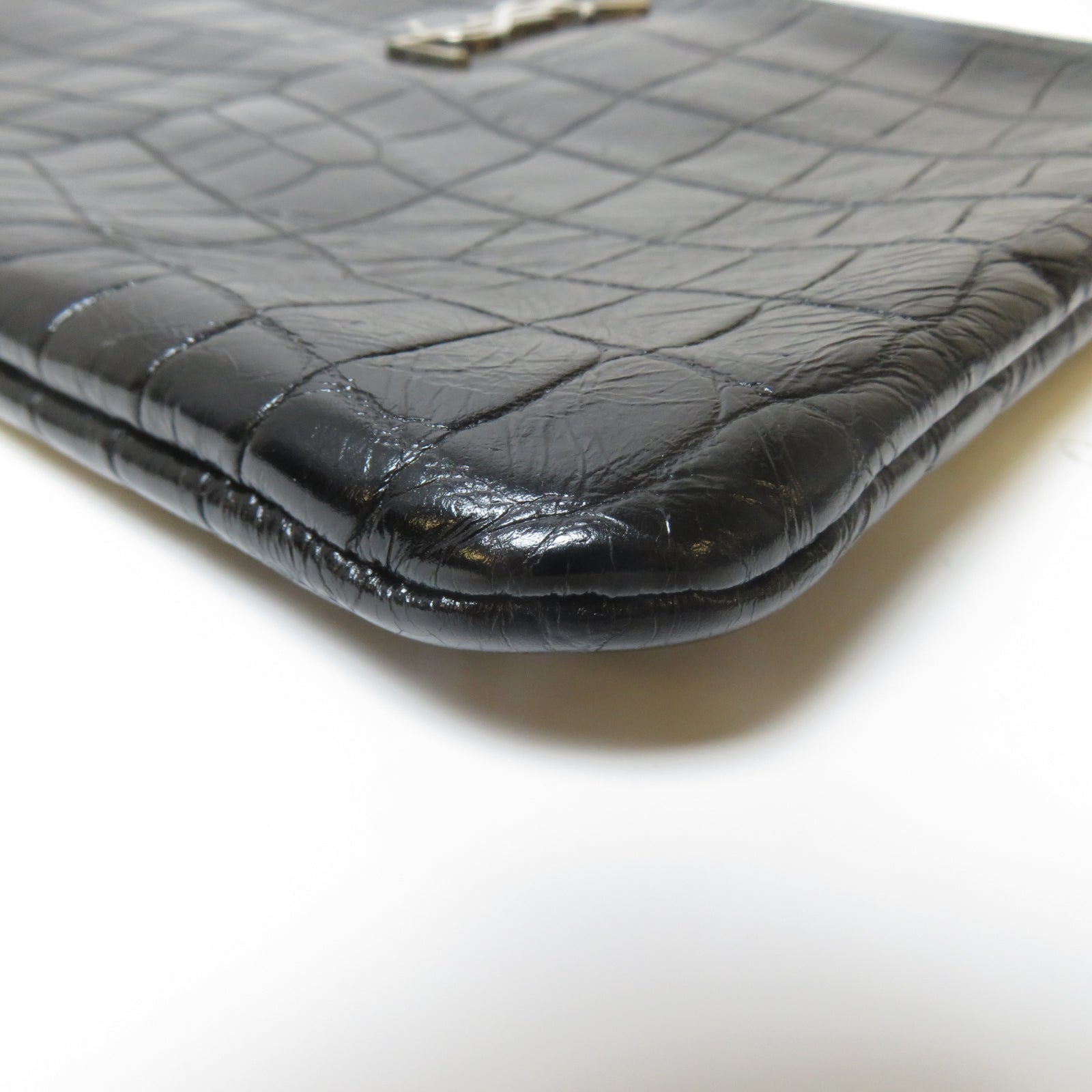SAINT LAURENT 牛皮皮革Pouch銀扣手拿包黑色