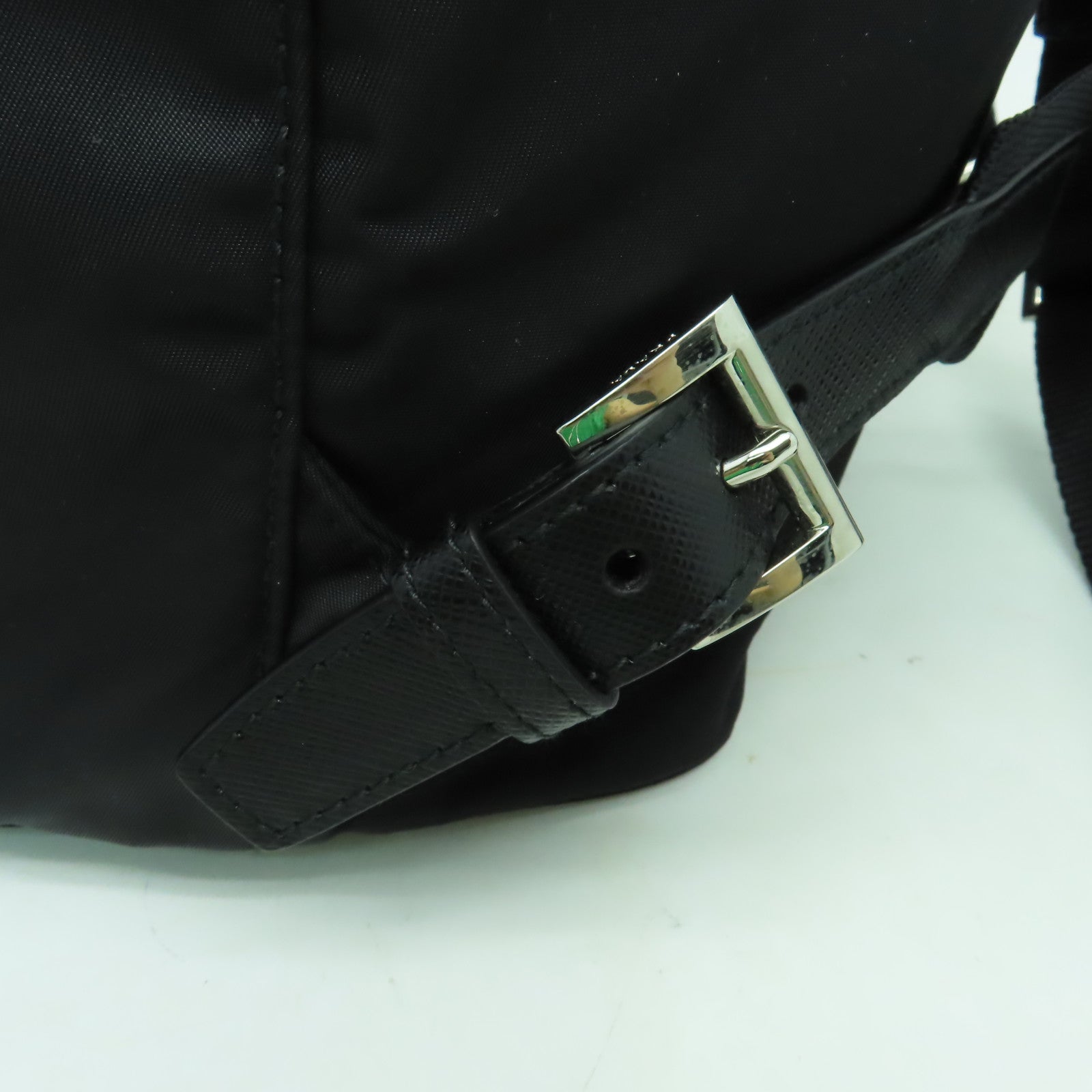 PRADA 尼龍Backpack銀扣背包黑色