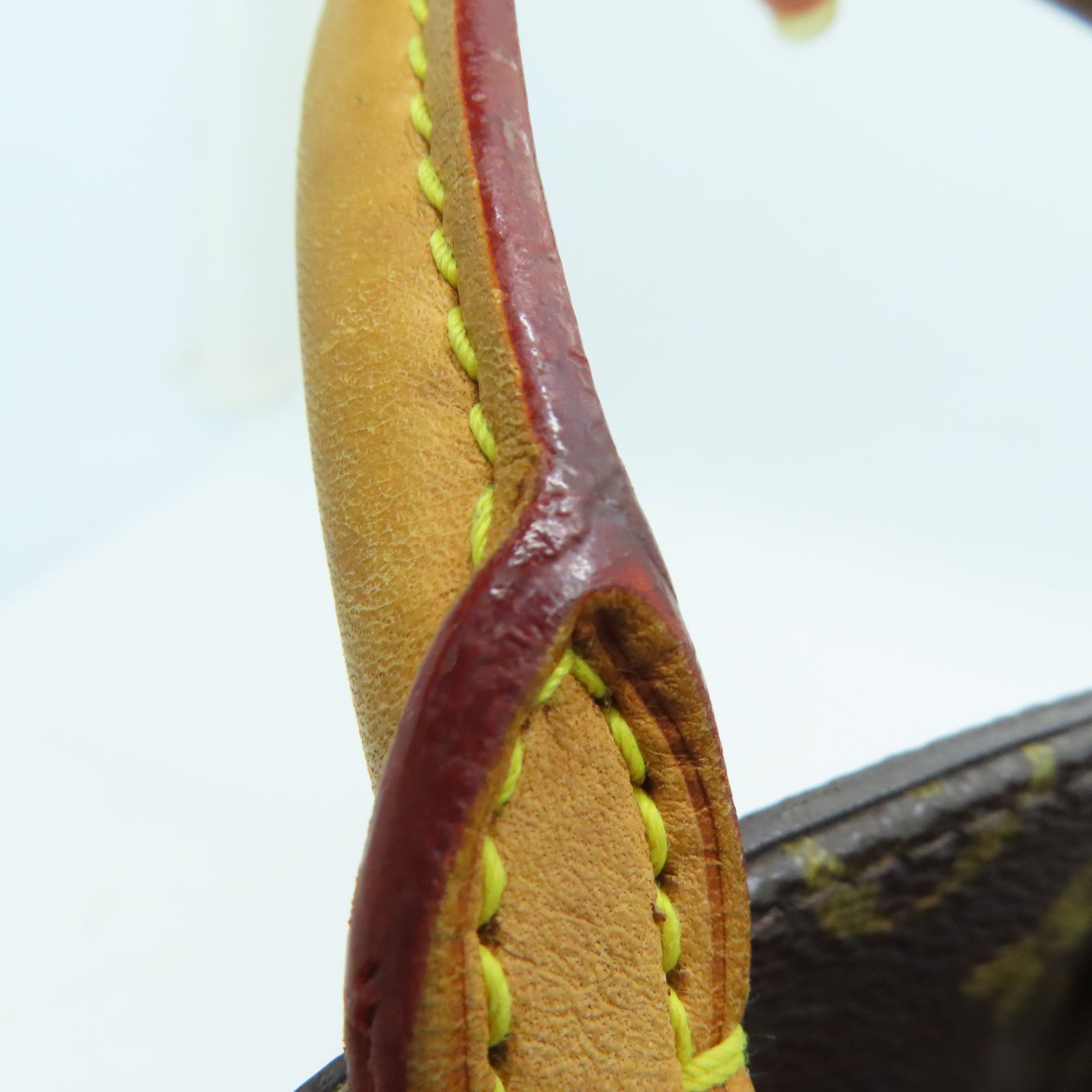 LOUIS VUITTON Monogram Montaigne MM金扣手挽肩背两用袋啡色