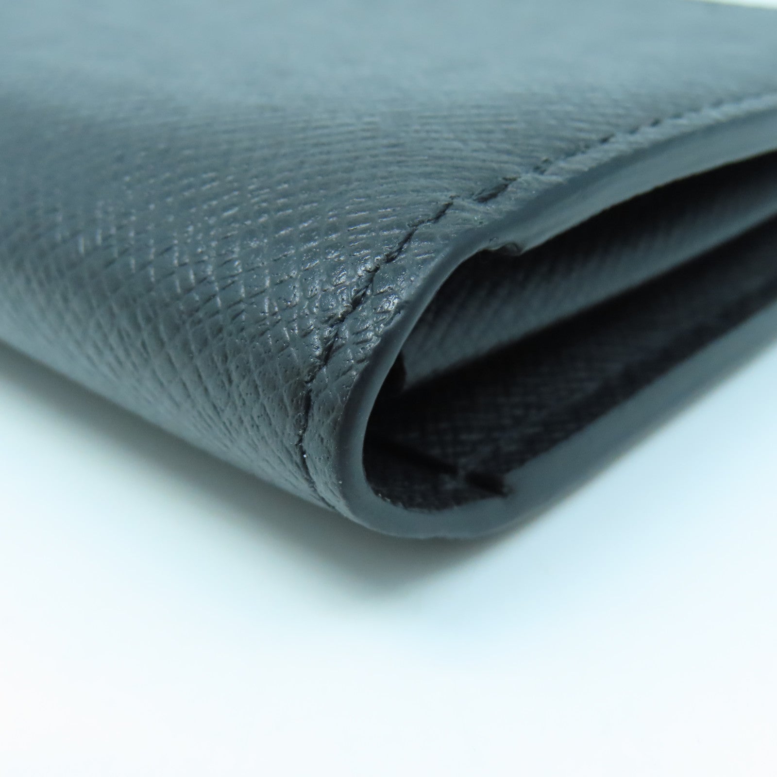 LOUIS VUITTON Cowhide Leather Dragonne Silver Buckle Long Wallet Black