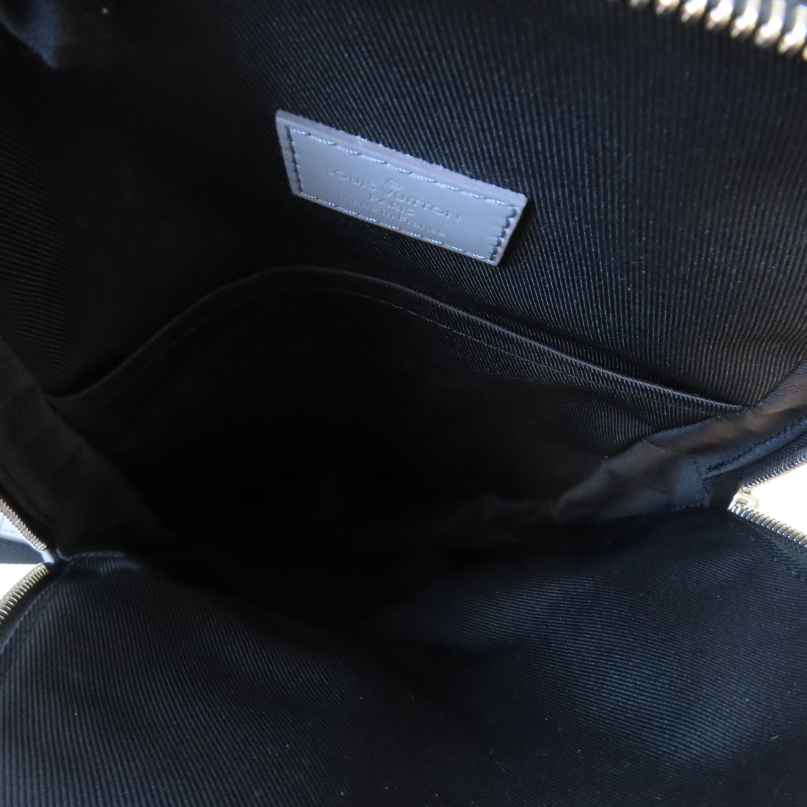 LOUIS VUITTON Damier Infini Avenue Sling Bag銀扣肩背袋灰色