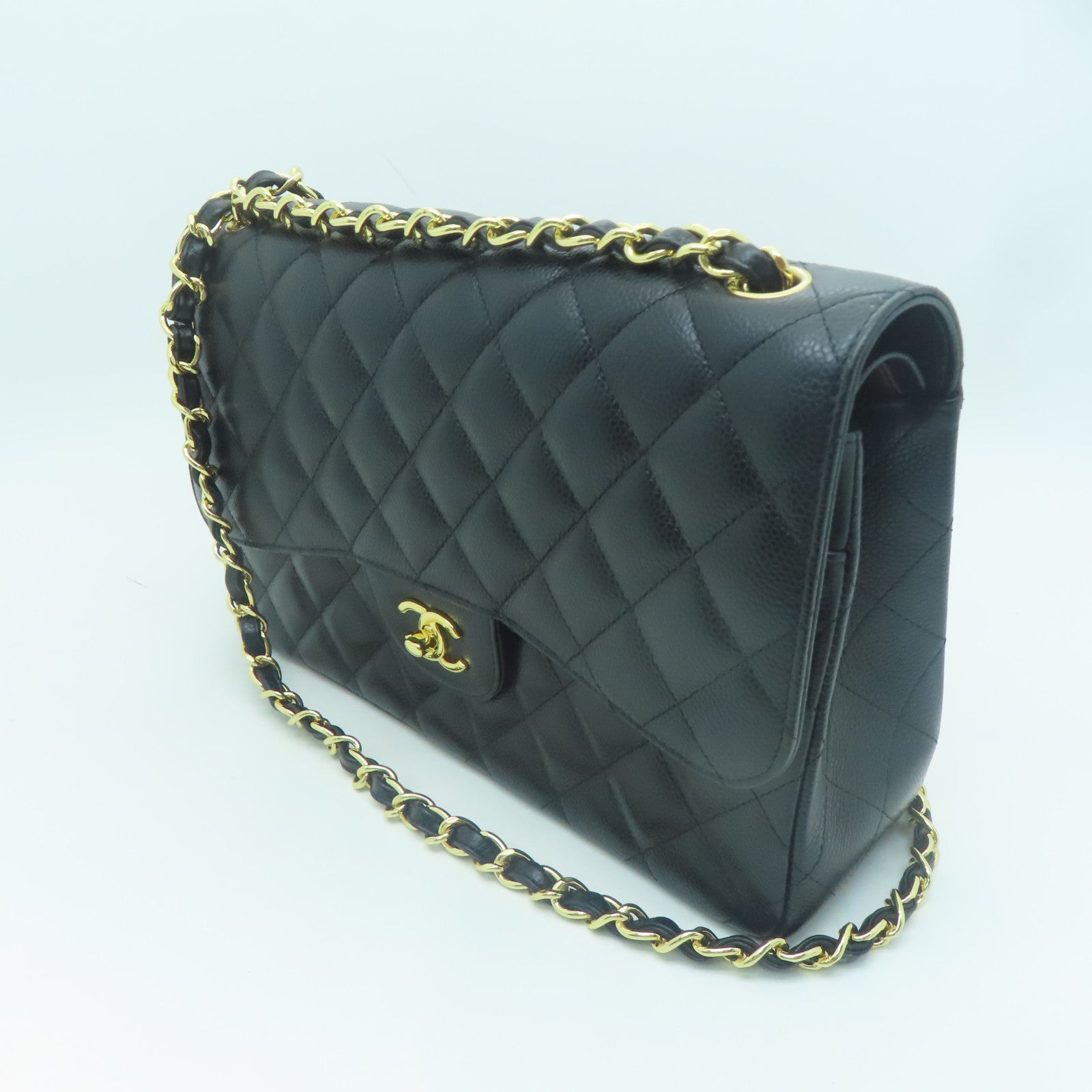 CHANEL 菱格Caviar皮革Classic Jumbo Double Flap金扣鏈帶肩背袋黑色