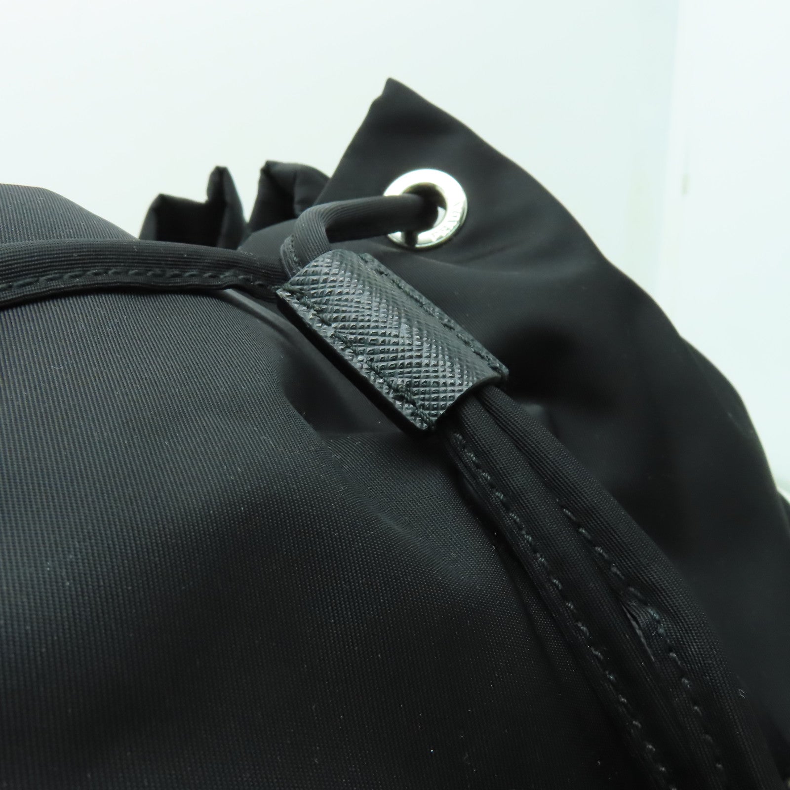 PRADA 尼龍Backpack銀扣背包黑色