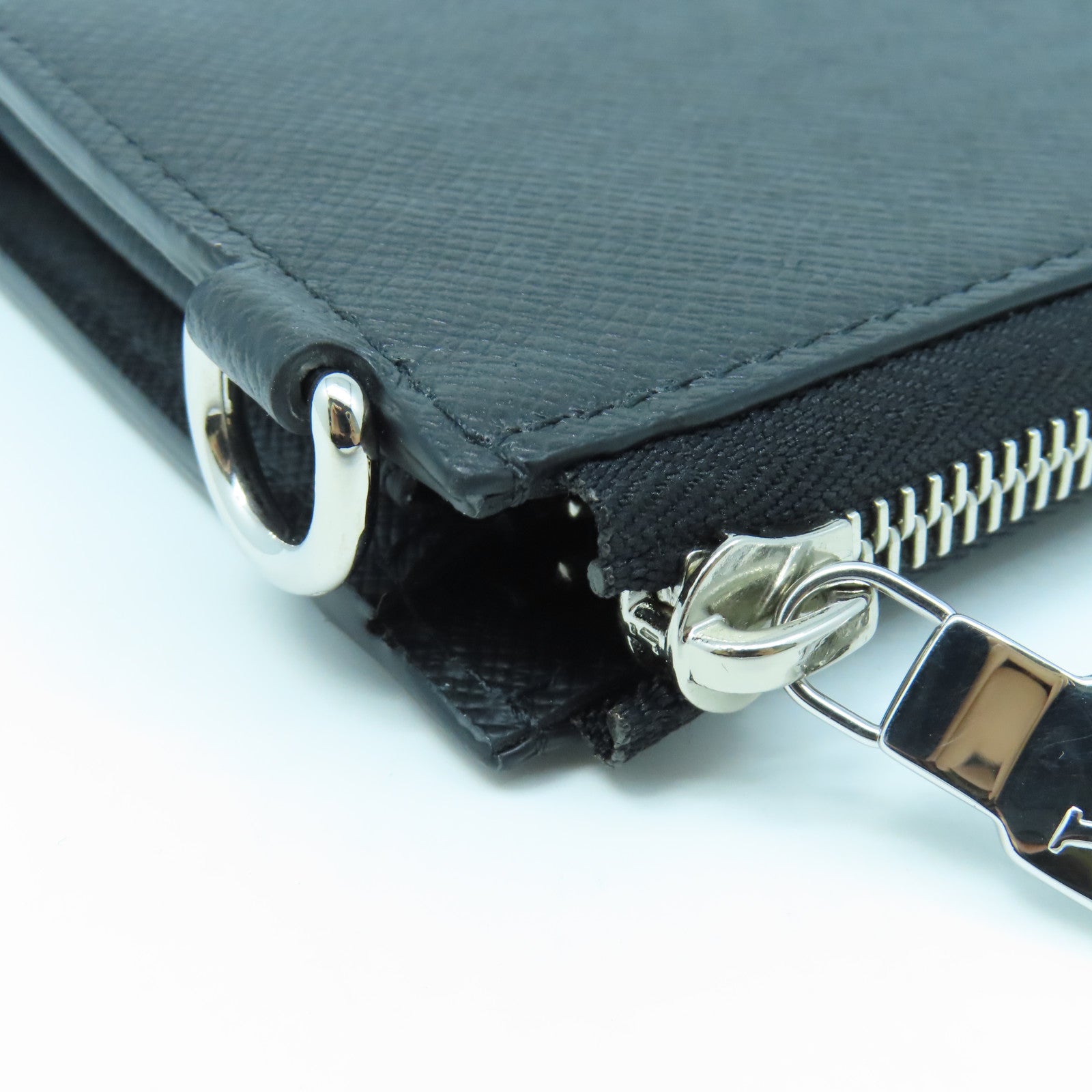LOUIS VUITTON Cowhide Leather Dragonne Silver Buckle Long Wallet Black