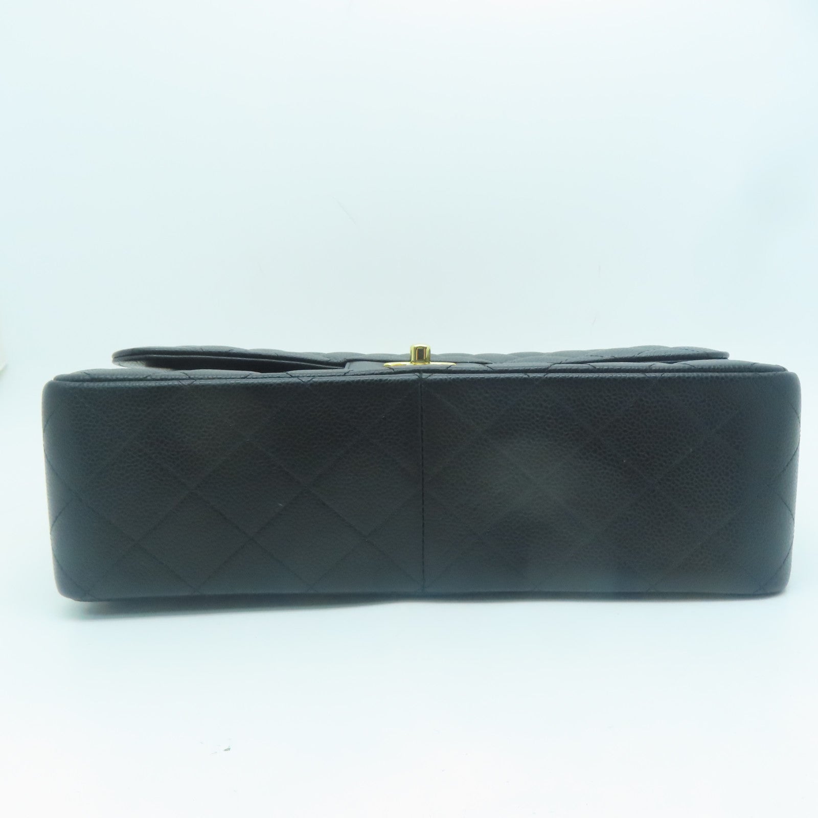 CHANEL 菱格Caviar皮革Classic Jumbo Double Flap金扣鏈帶肩背袋黑色