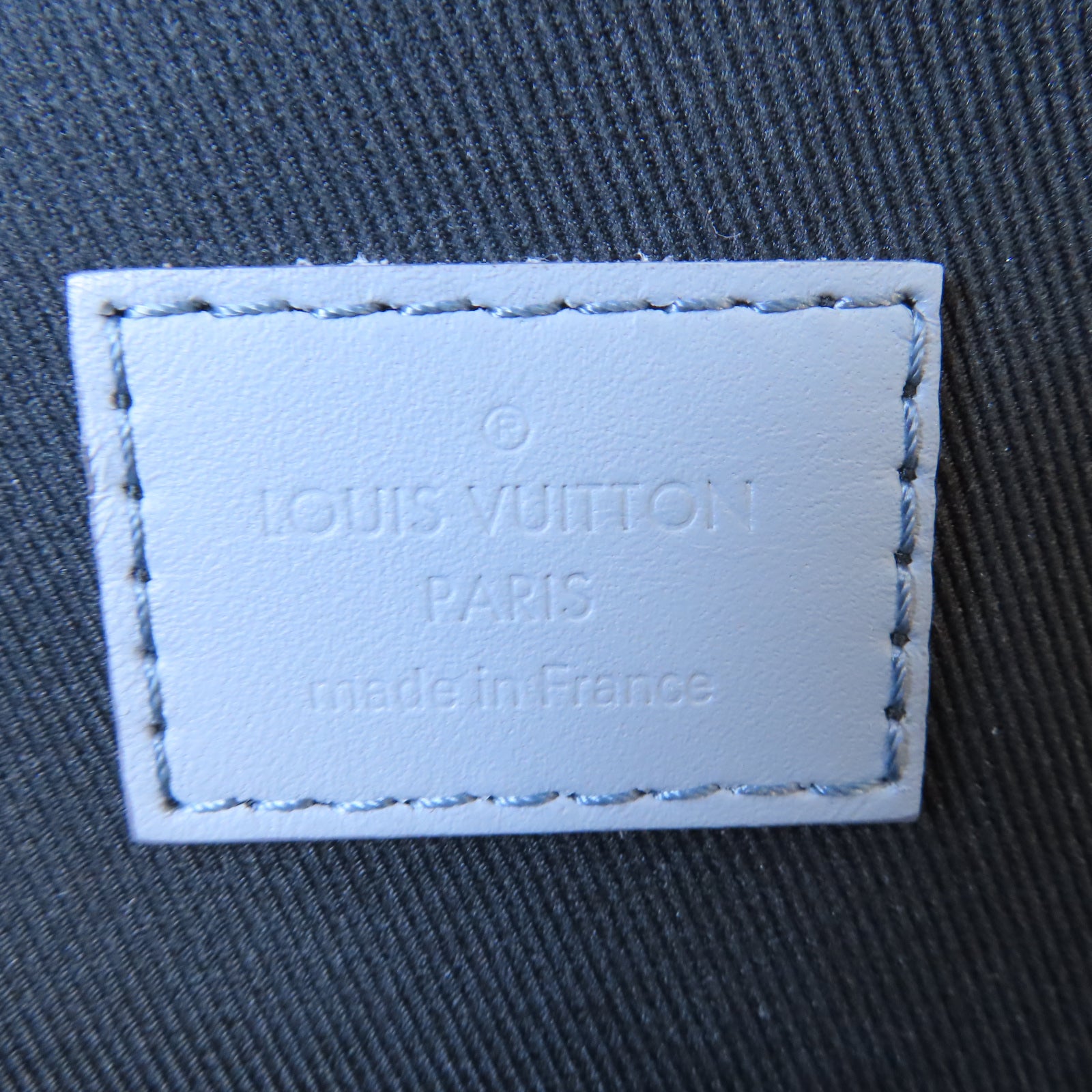 LOUIS VUITTON Damier Infini Avenue Sling Bag銀扣肩背袋灰色