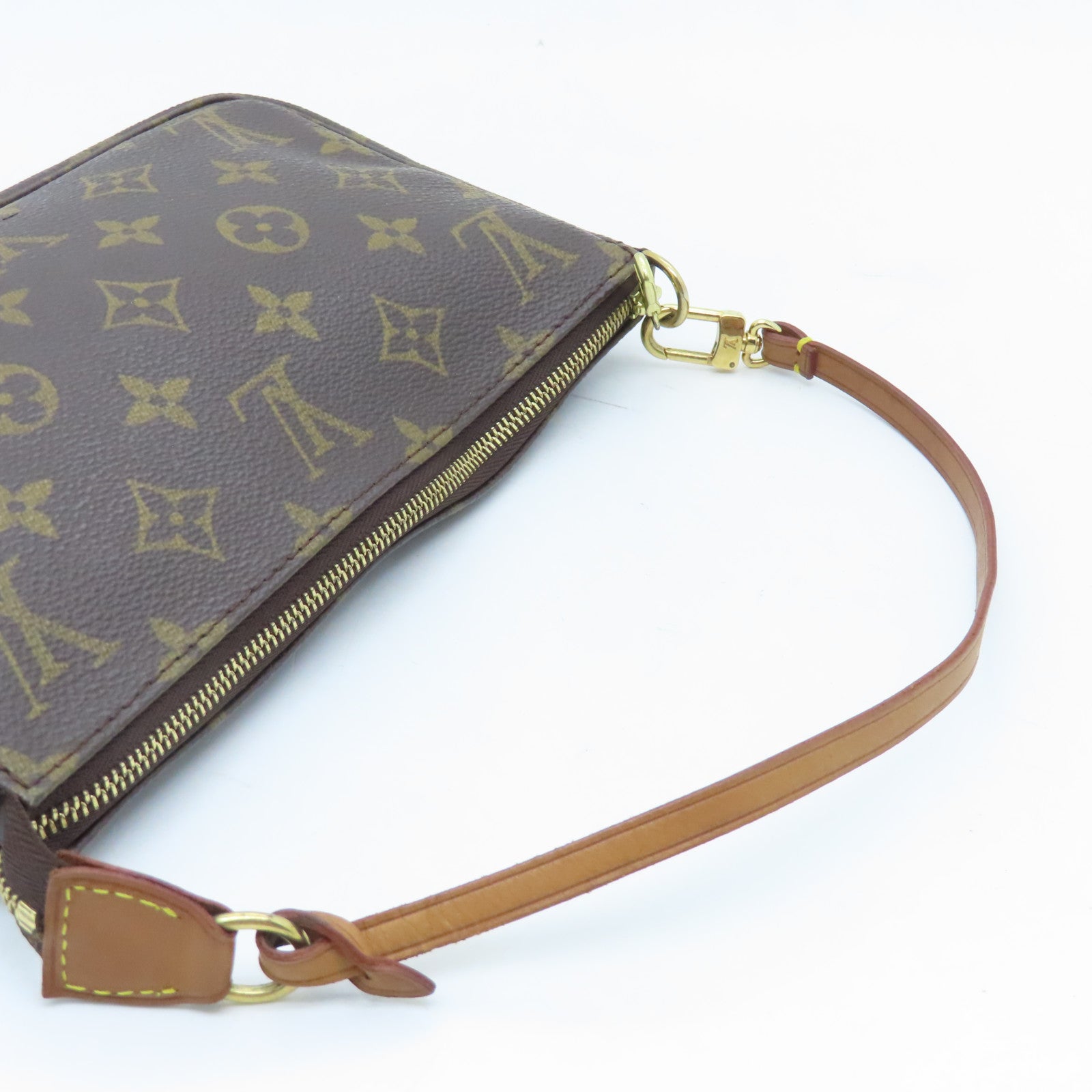 LOUIS VUITTON Monogram Pochette Accessories金扣手挽袋啡色