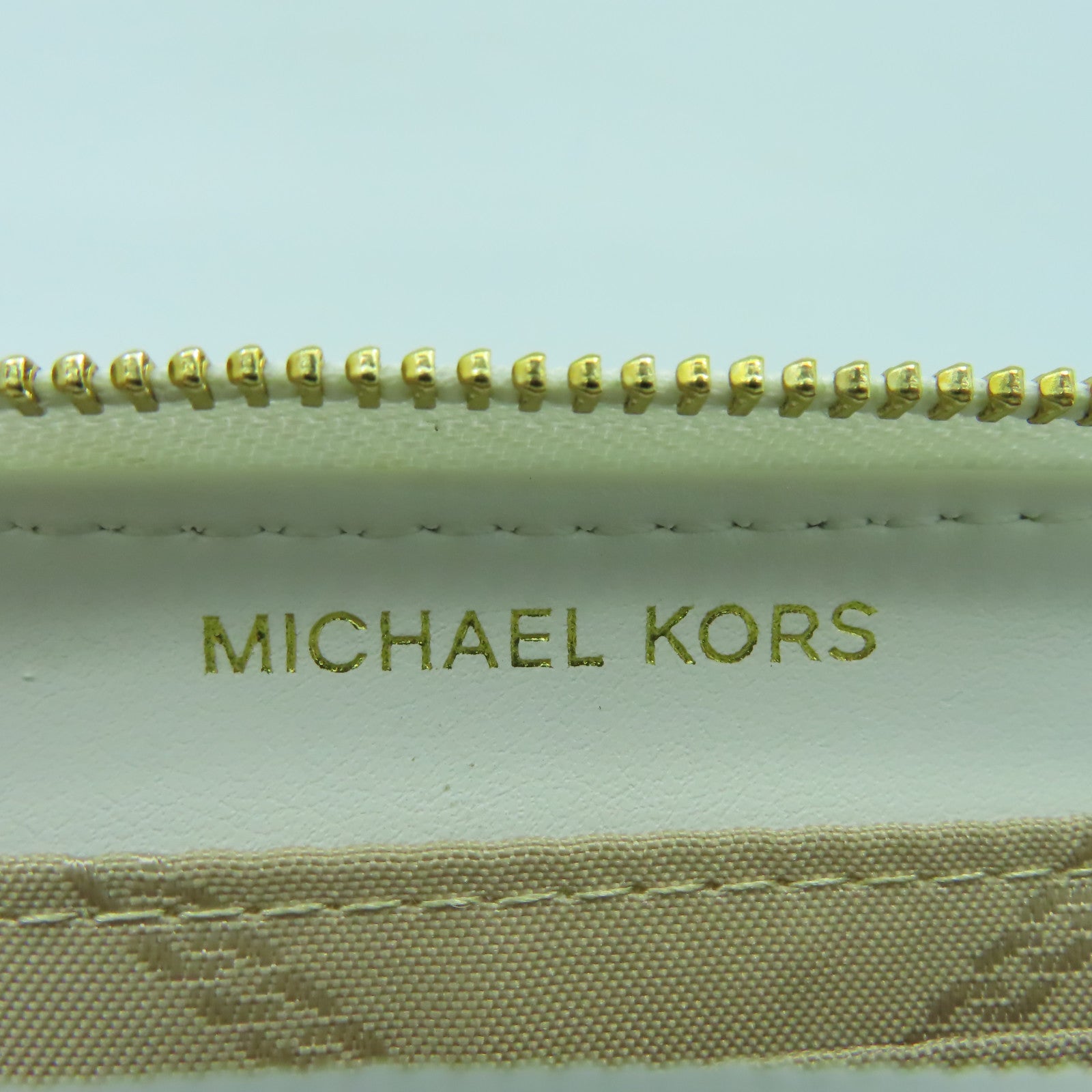 Michael Kors 牛皮皮革Zipper Card Case金扣卡片套白色