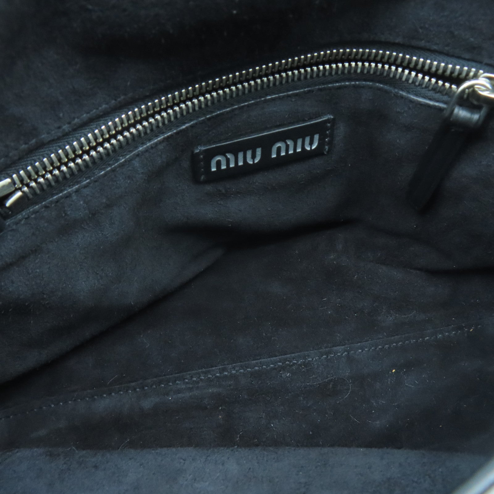 Miu Miu 羊皮皮革Shoulder Bag銀扣肩背袋黑色