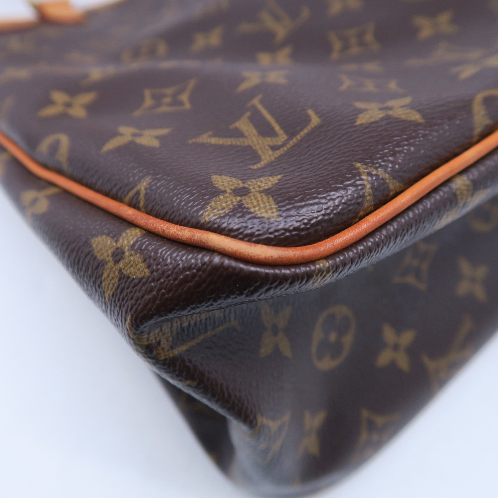 LOUIS VUITTON Monogram Batignolles Vertical金扣肩背袋啡色