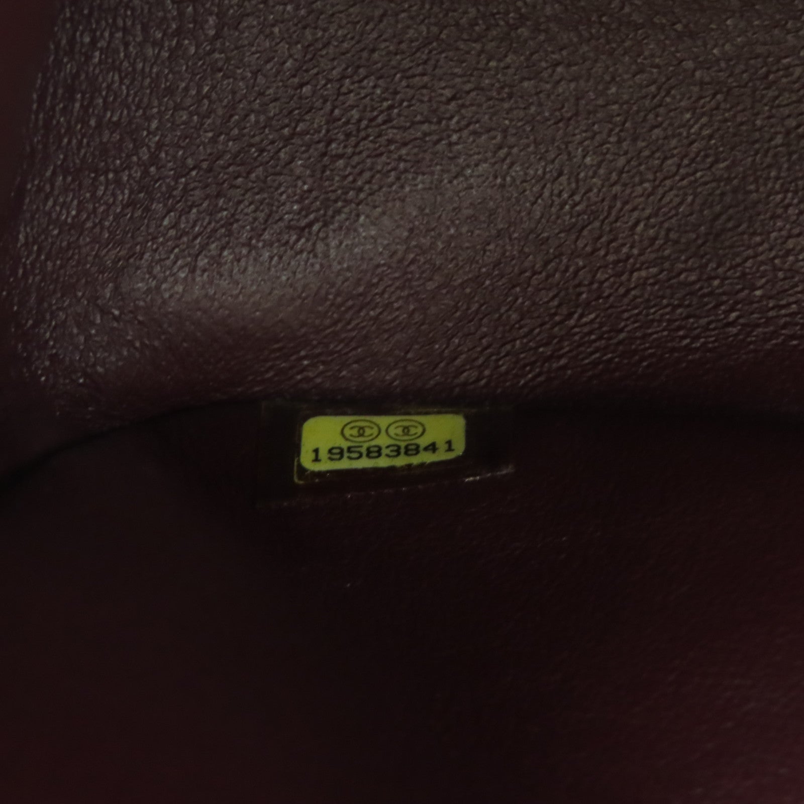 CHANEL 菱格Caviar皮革Classic Jumbo Double Flap金扣鏈帶肩背袋黑色
