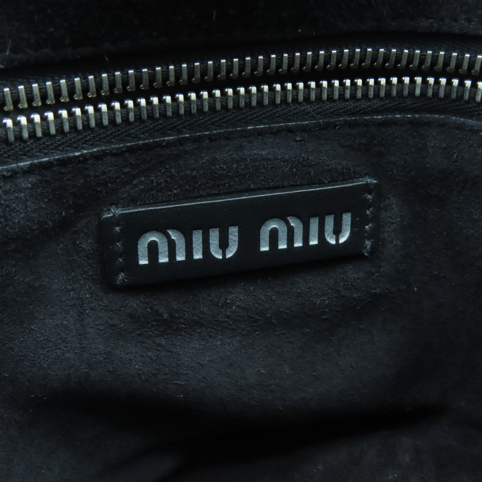 Miu Miu 羊皮皮革Shoulder Bag銀扣肩背袋黑色