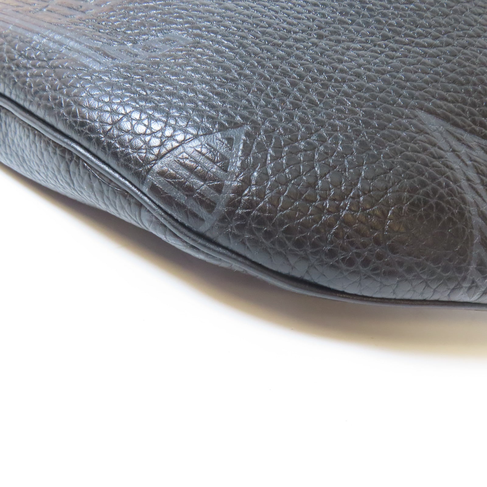 LOUIS VUITTON Monogram Giant Taurillon Shadow Discovery Bum Bag銀扣腰包黑色