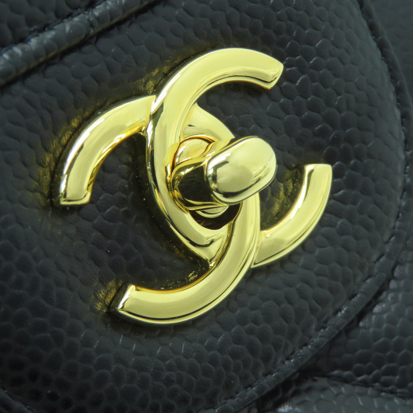 CHANEL 菱格Caviar皮革Classic Jumbo Double Flap金扣鏈帶肩背袋黑色