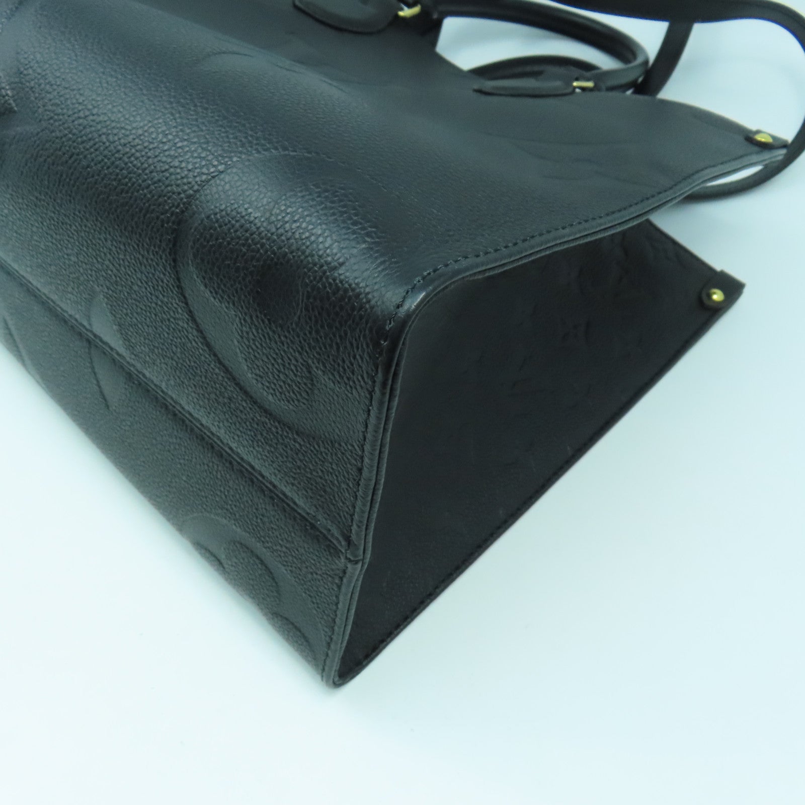 LOUIS VUITTON Monogram Empreinte On The Go MM金扣手挽肩背兩用袋黑色
