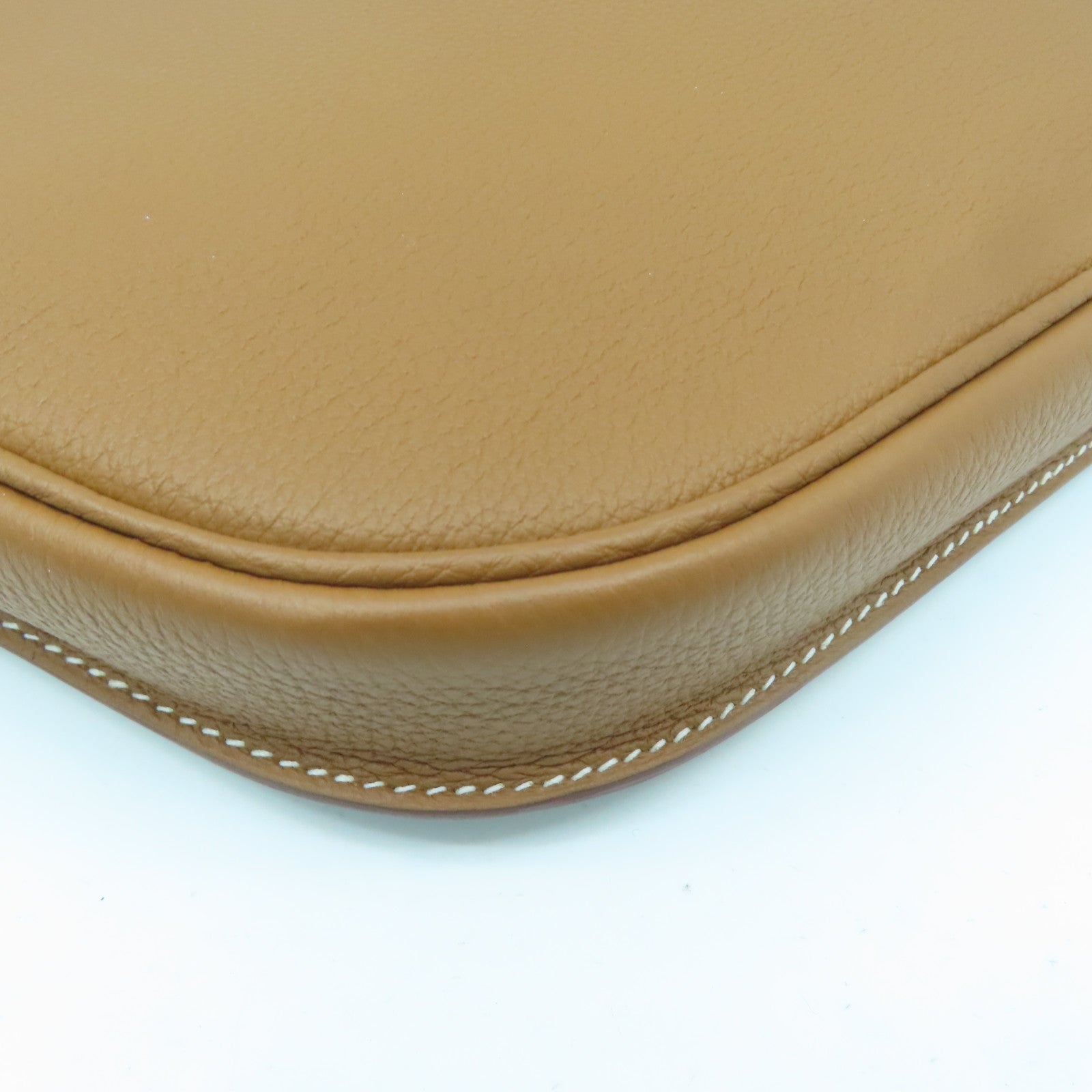 HERMES Togo Leather Perspective Caval Iere 21 Gold Buckle Shoulder Bag Classic Camel