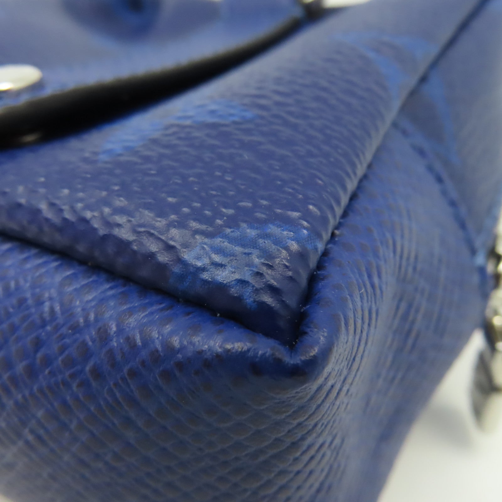 LOUIS VUITTON Monogram Box Pouch Charm銀扣掛飾藍色