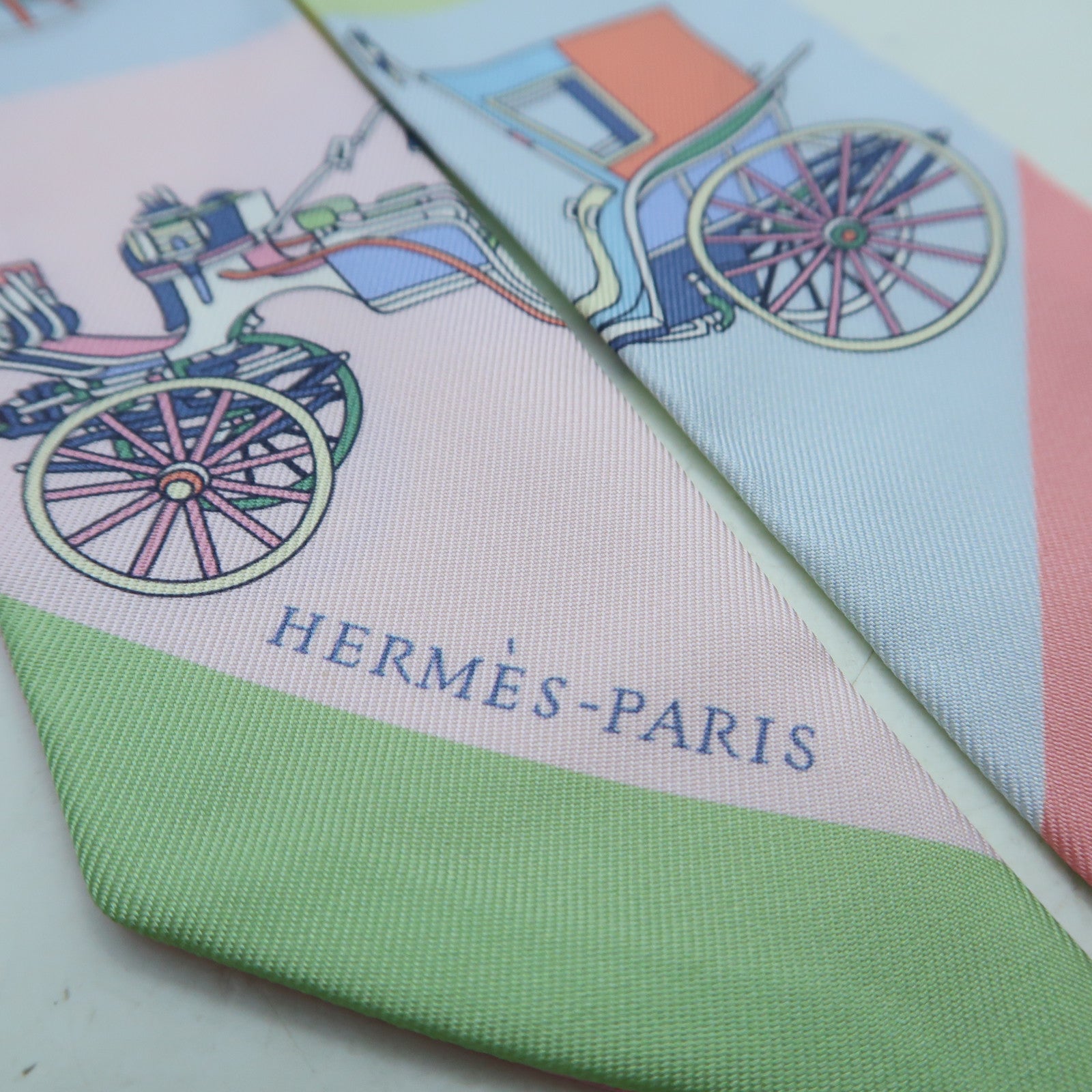 HERMES 絲質Twilly絲巾彩色