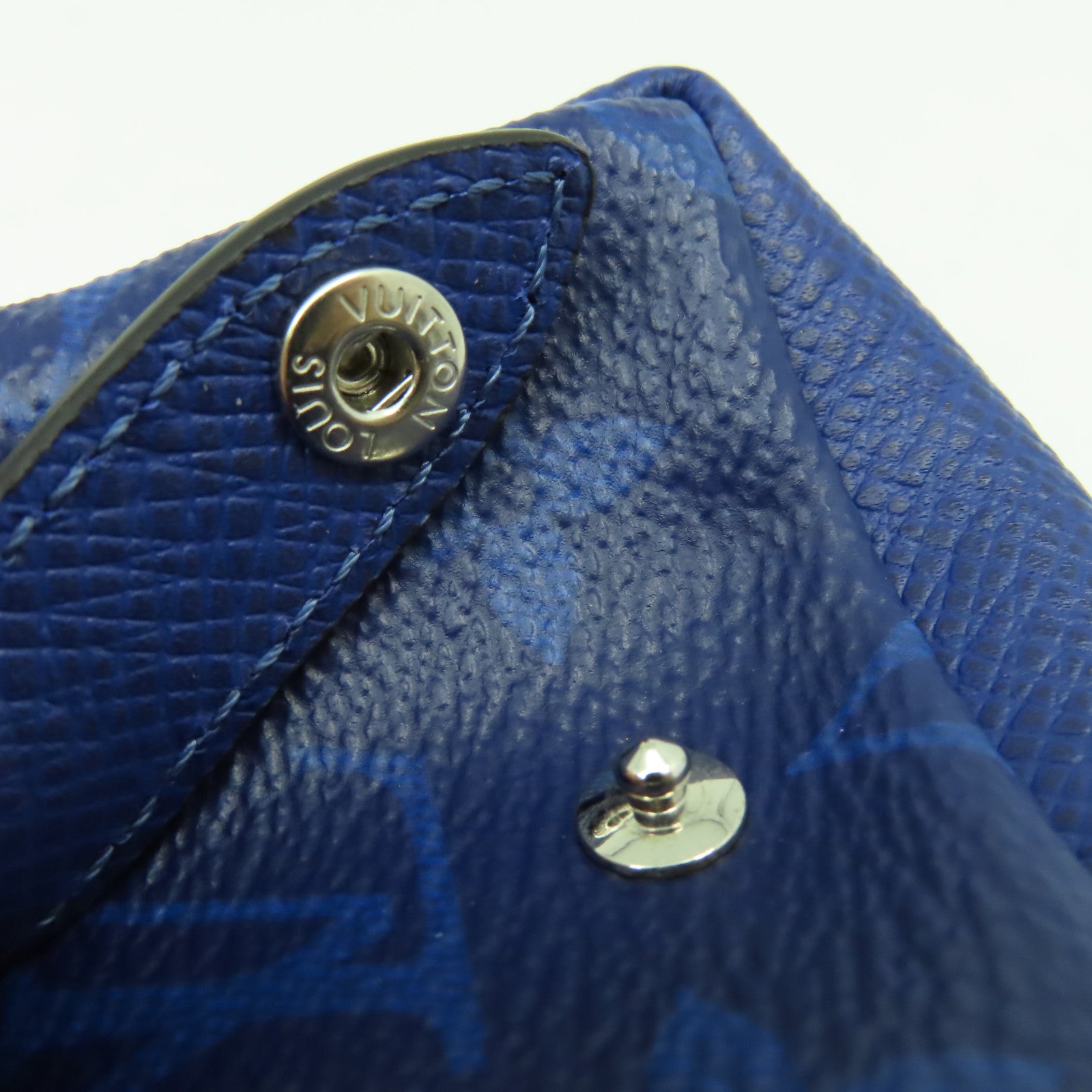 LOUIS VUITTON Monogram Box Pouch Charm銀扣掛飾藍色