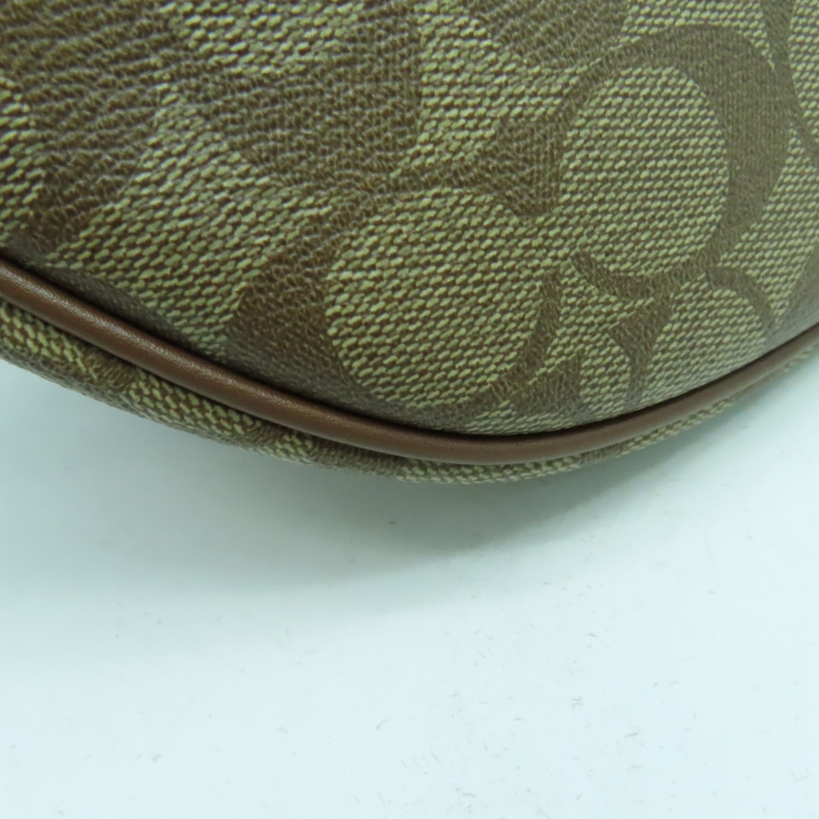 COACH 塗層帆布Waist Bag金扣腰包啡色