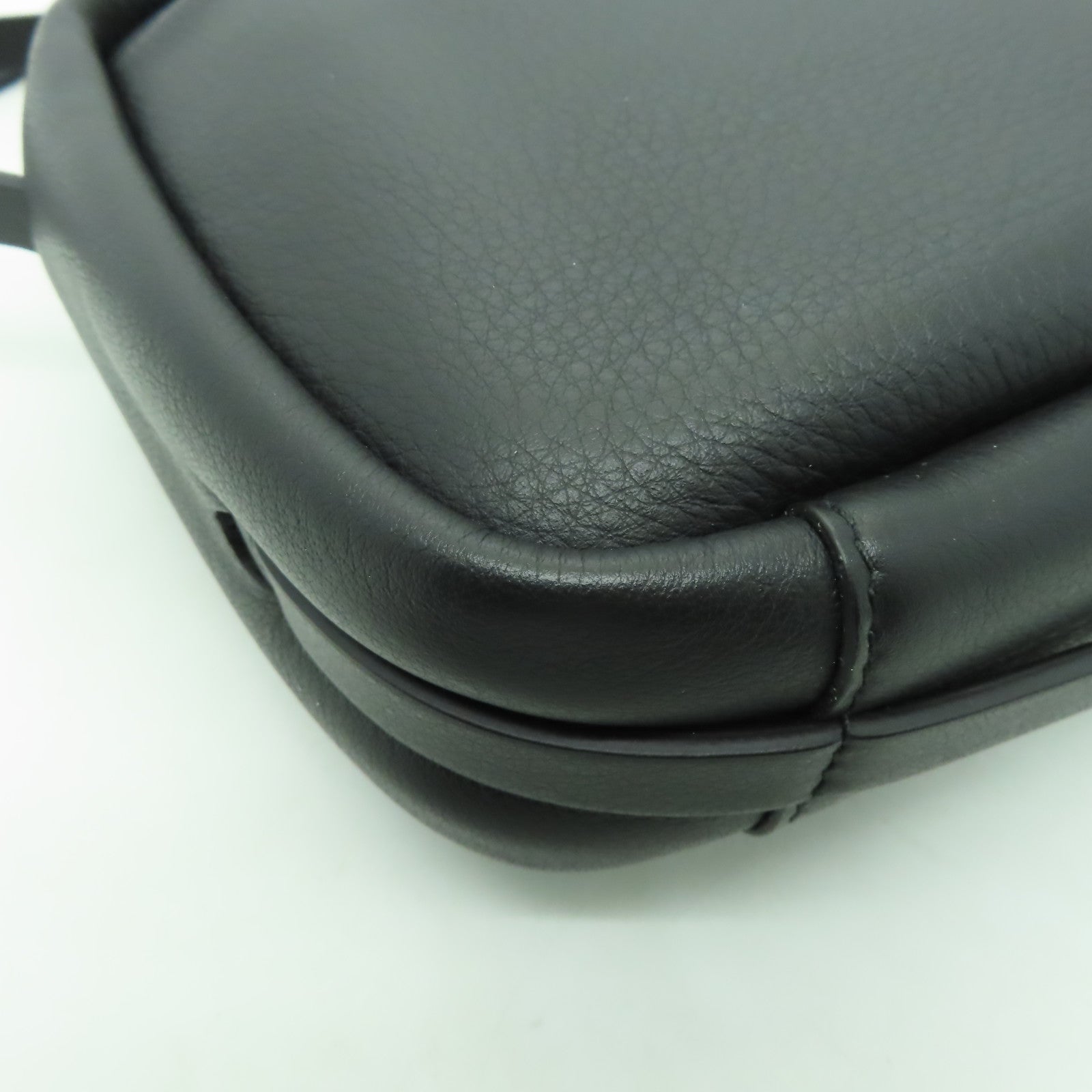 BALENCIAGA 皮革Shoulder Bag銀扣肩背袋黑色