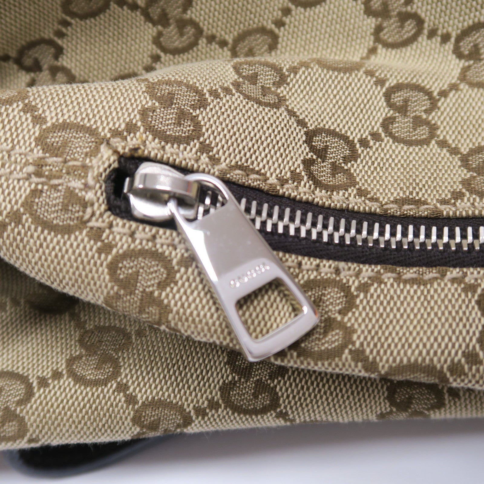 GUCCI 帆布Backpack銀扣背包啡色