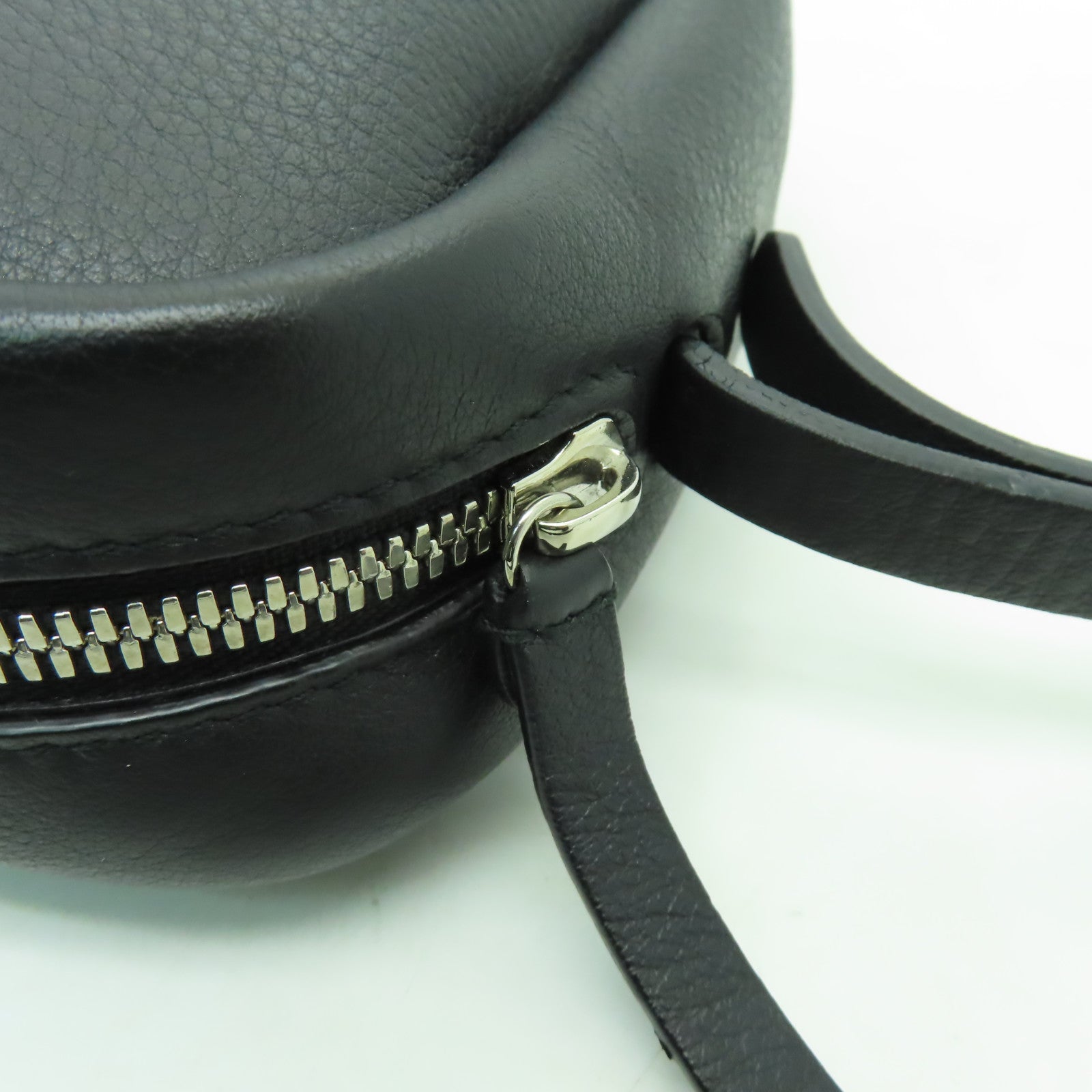 BALENCIAGA 皮革Shoulder Bag銀扣肩背袋黑色