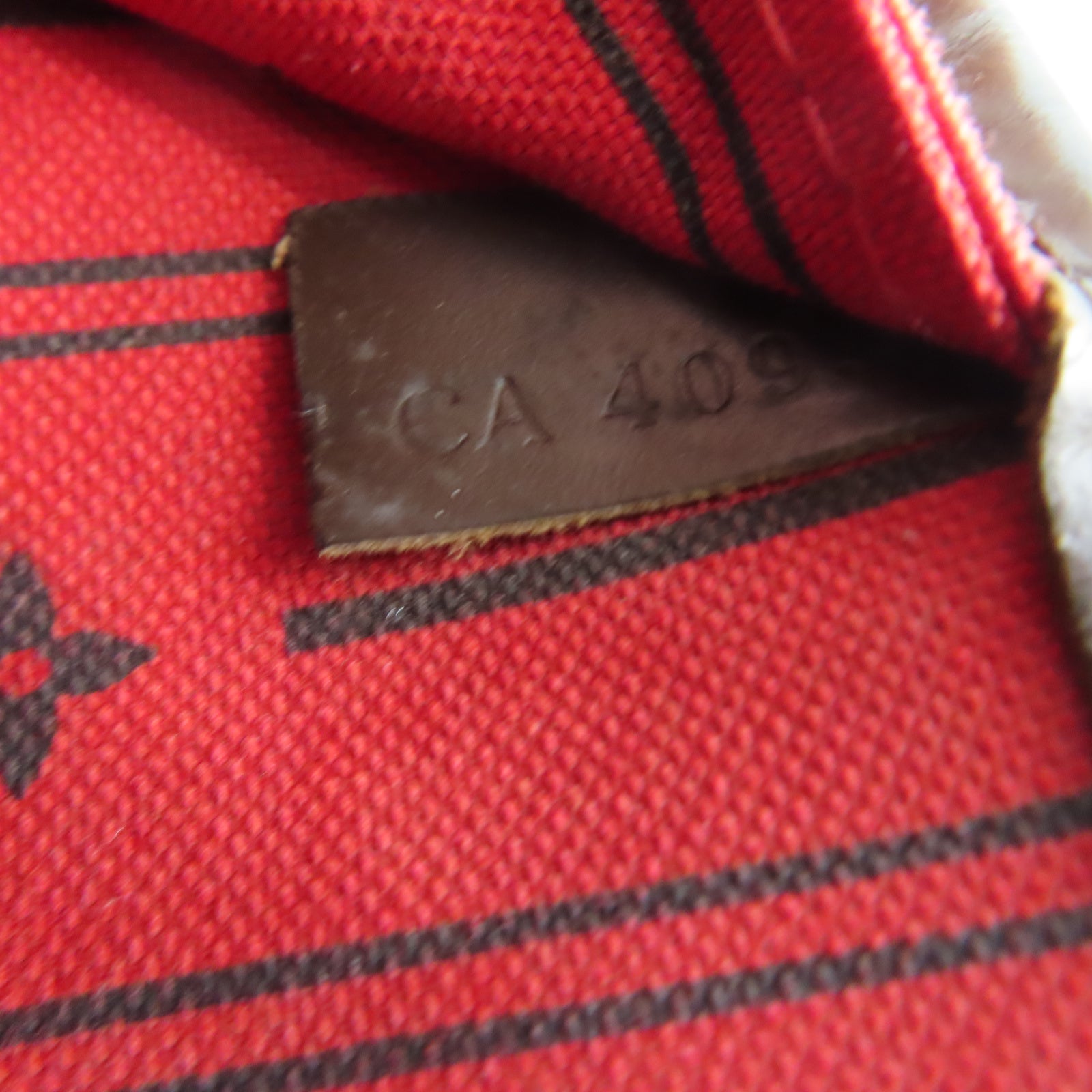 LOUIS VUITTON Damier Neverfull MM金扣手挽袋棕色