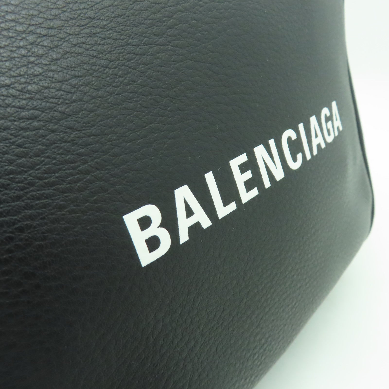 BALENCIAGA 皮革Shoulder Bag銀扣肩背袋黑色