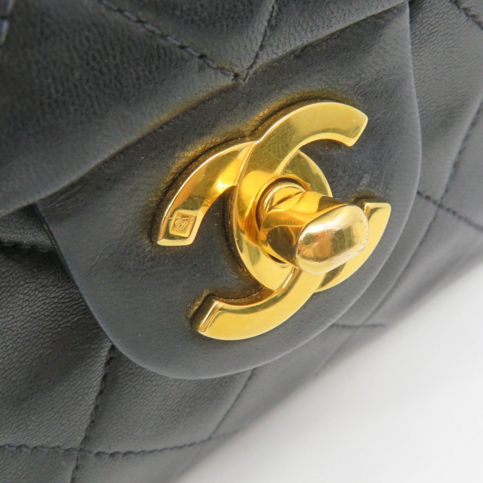 CHANEL 菱格羊皮皮革Chain Shoulder Bag金扣鏈帶肩背袋黑色