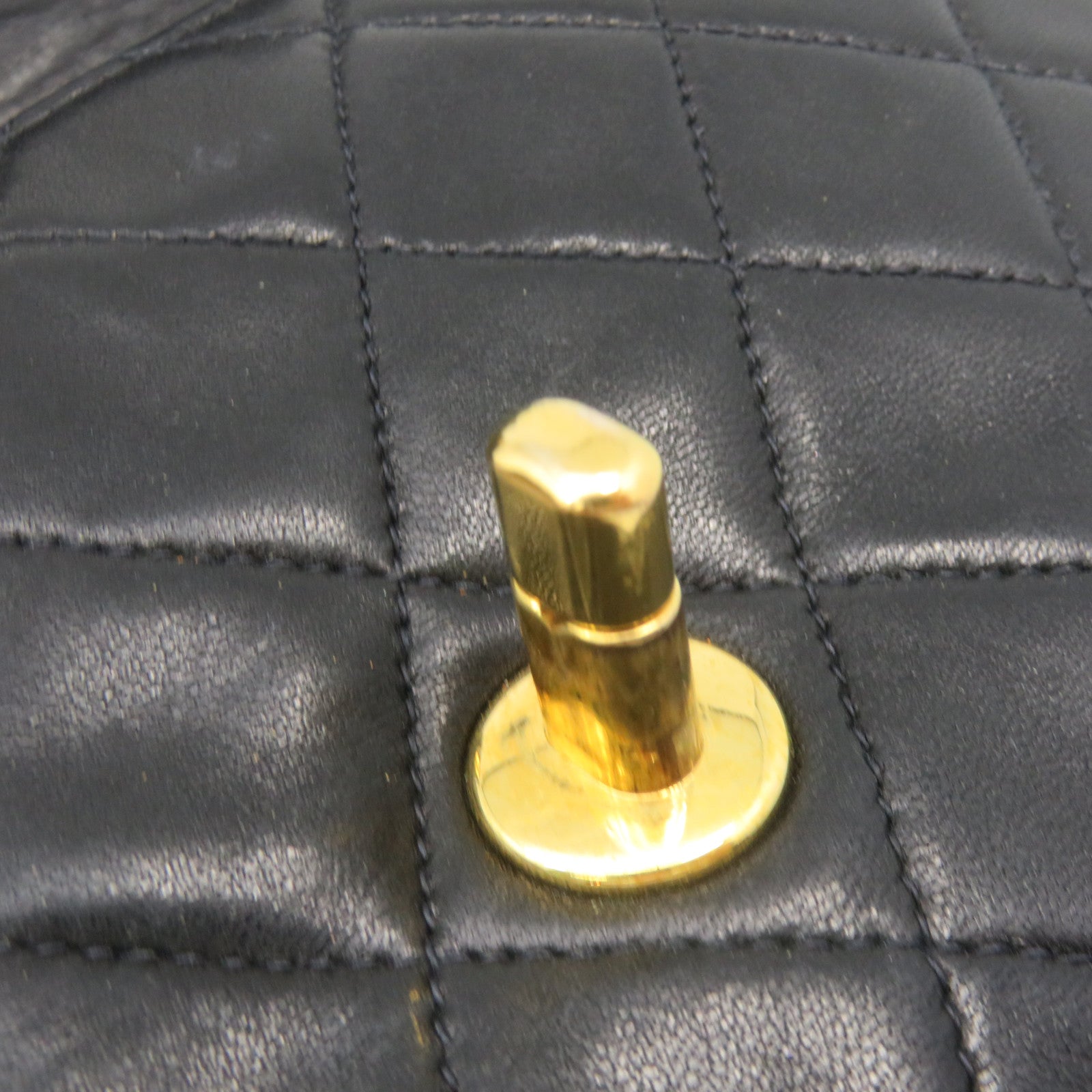 CHANEL 菱格羊皮皮革Chain Shoulder Bag金扣鏈帶肩背袋黑色
