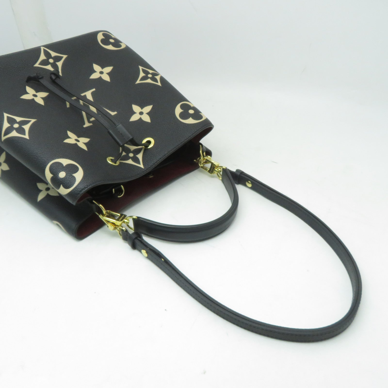 LOUIS VUITTON Monogram Empreinte NeoNoe MM金扣手挽肩背兩用袋黑色