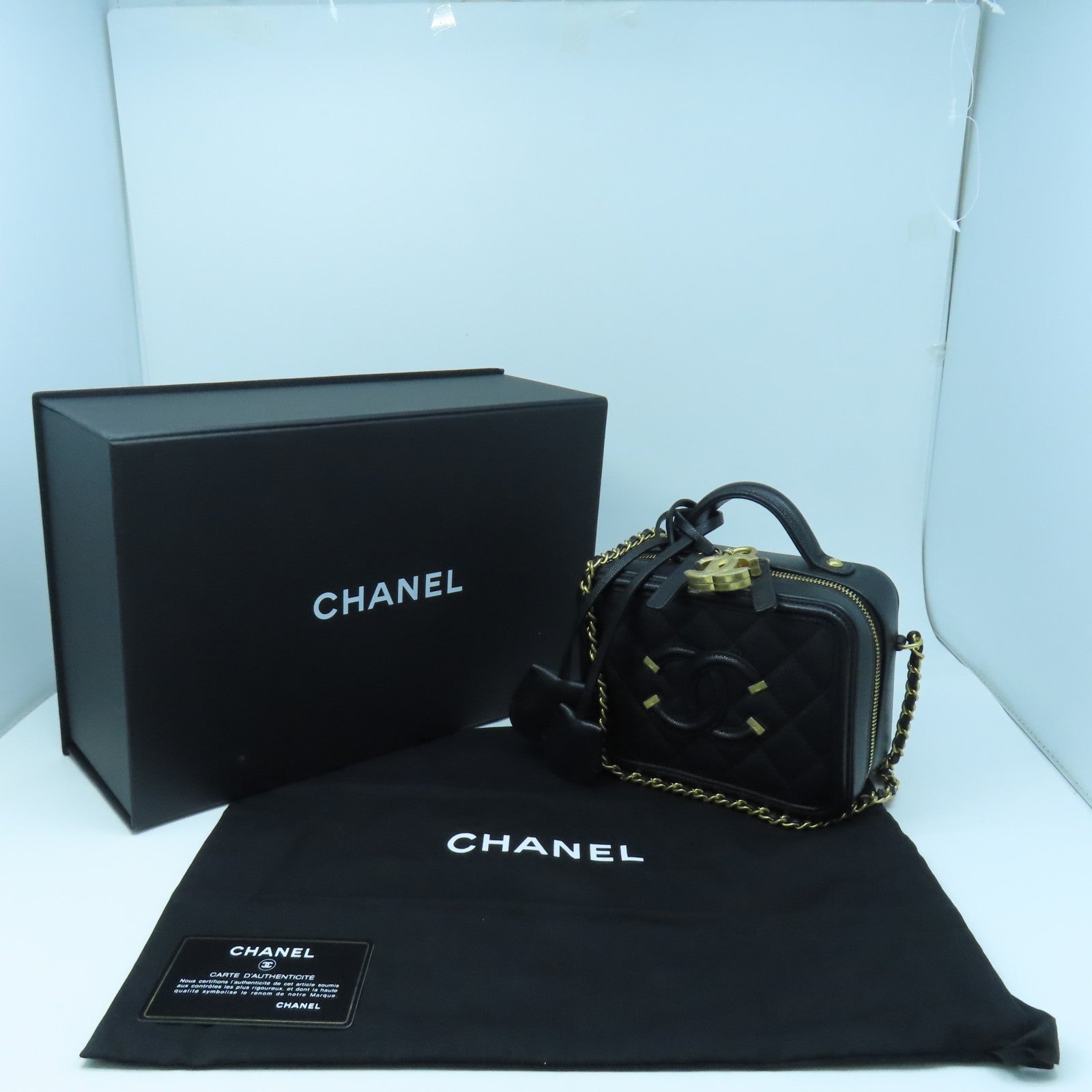 CHANEL 菱格Caviar皮革Vanity Case金扣手挽肩背两用袋黑色
