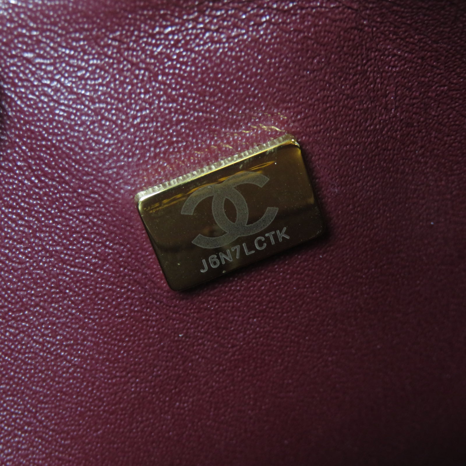 CHANEL 菱格Caviar皮革Classic 25cm金扣鏈帶肩背袋黑色