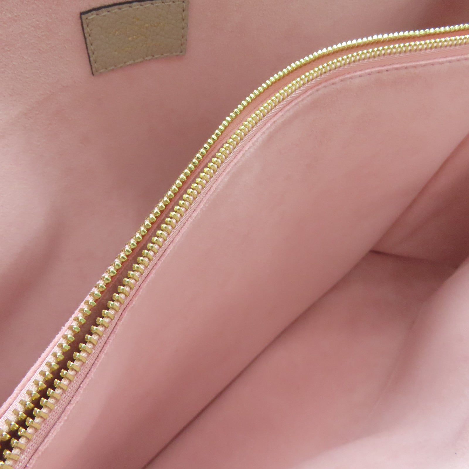 LOUIS VUITTON Cowhide Leather Lockme Shopper Gold Buckle Hand Bag Pink
