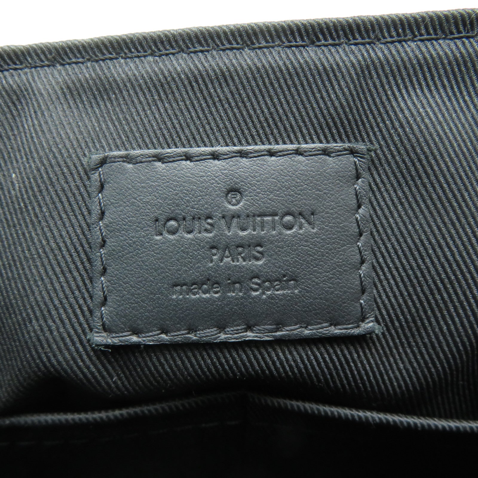 LOUIS VUITTON 牛皮皮革Aerogram Takeoff Messenger黑扣肩背袋黑色
