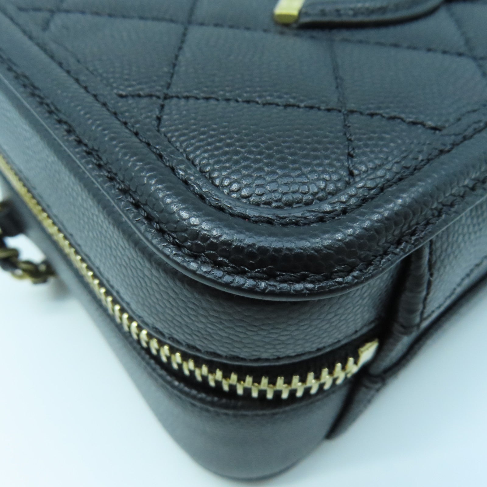CHANEL 菱格Caviar皮革Vanity Case金扣手挽肩背两用袋黑色