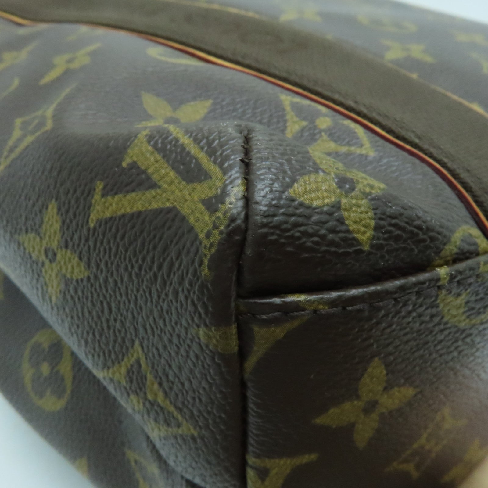 LOUIS VUITTON Monogram Beaubourg金扣肩背袋啡色