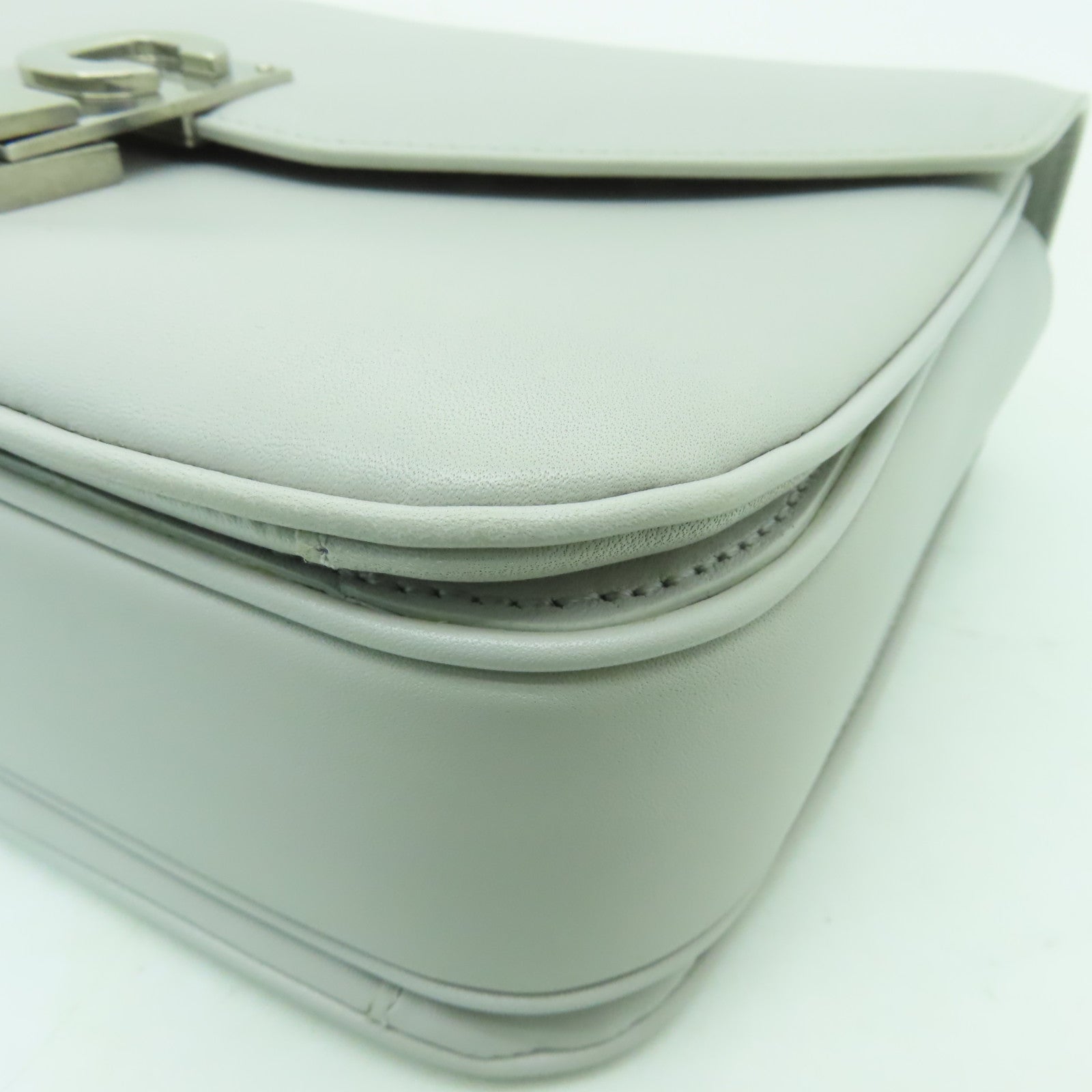 CELINE 牛皮皮革Medium C銀扣鏈帶肩背袋灰色