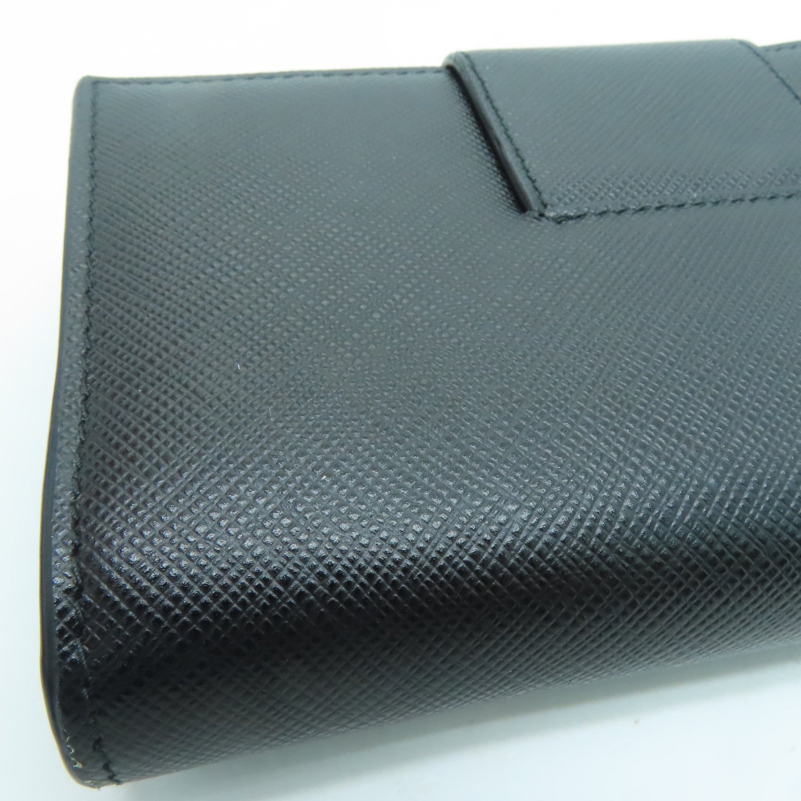 PRADA Saffiano牛皮皮革Wallet银扣钱包黑色