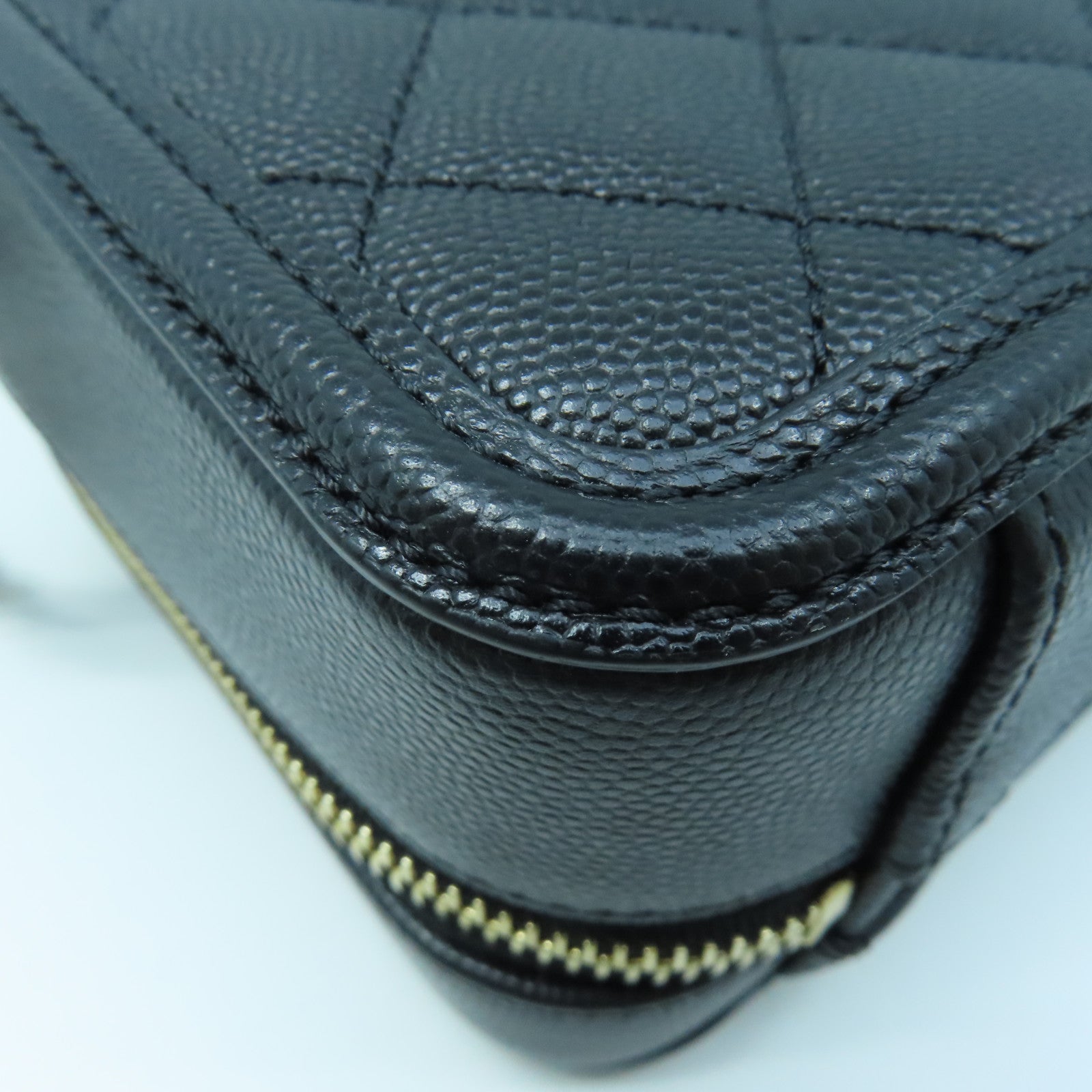 CHANEL 菱格Caviar皮革Vanity Case金扣手挽肩背两用袋黑色