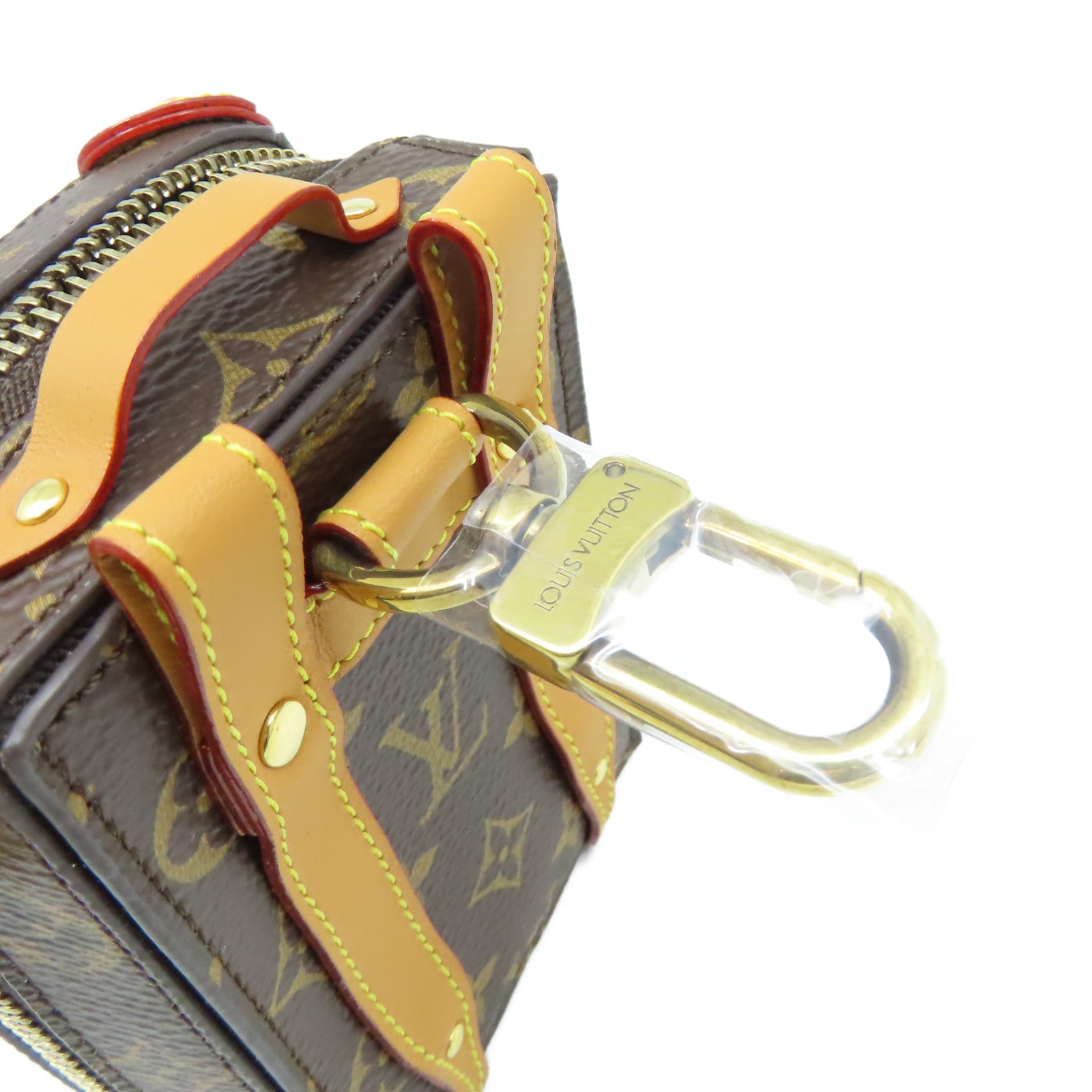 LOUIS VUITTON Monogram Soft Trunk Backpack Bag Charm and Key Holder掛飾啡 Brand Off Hong Kong