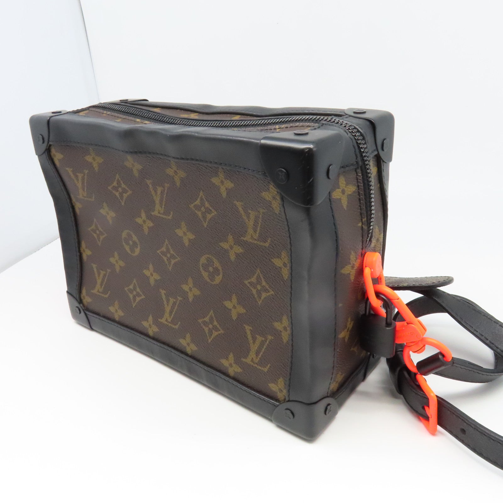 LOUIS VUITTON Monogram Soft Trunk Shoulder Bag肩背袋啡色