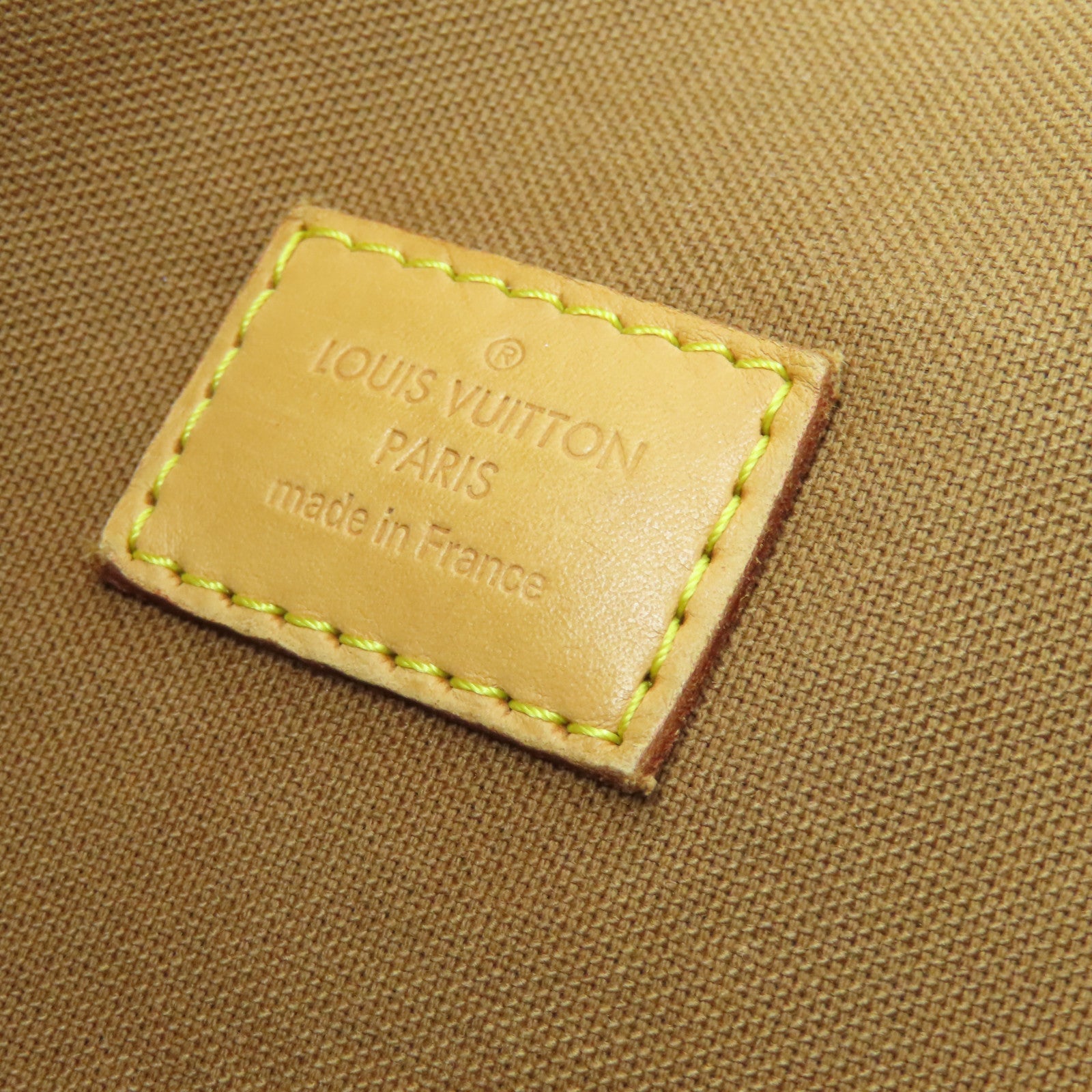 LOUIS VUITTON Monogram Beaubourg金扣肩背袋啡色