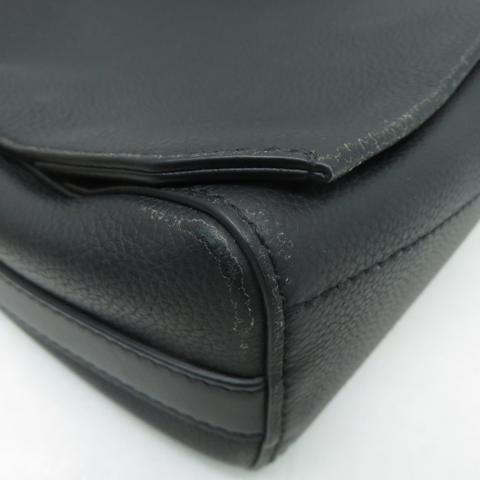 LOUIS VUITTON 牛皮皮革Aerogram Takeoff Messenger黑扣肩背袋黑色