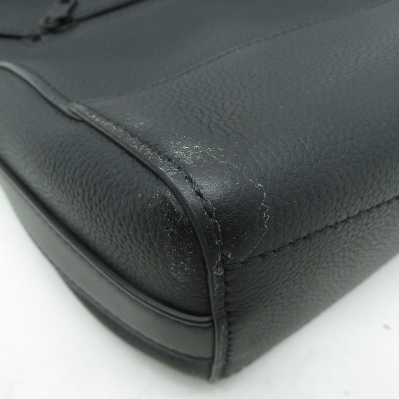 LOUIS VUITTON 牛皮皮革Aerogram Takeoff Messenger黑扣肩背袋黑色